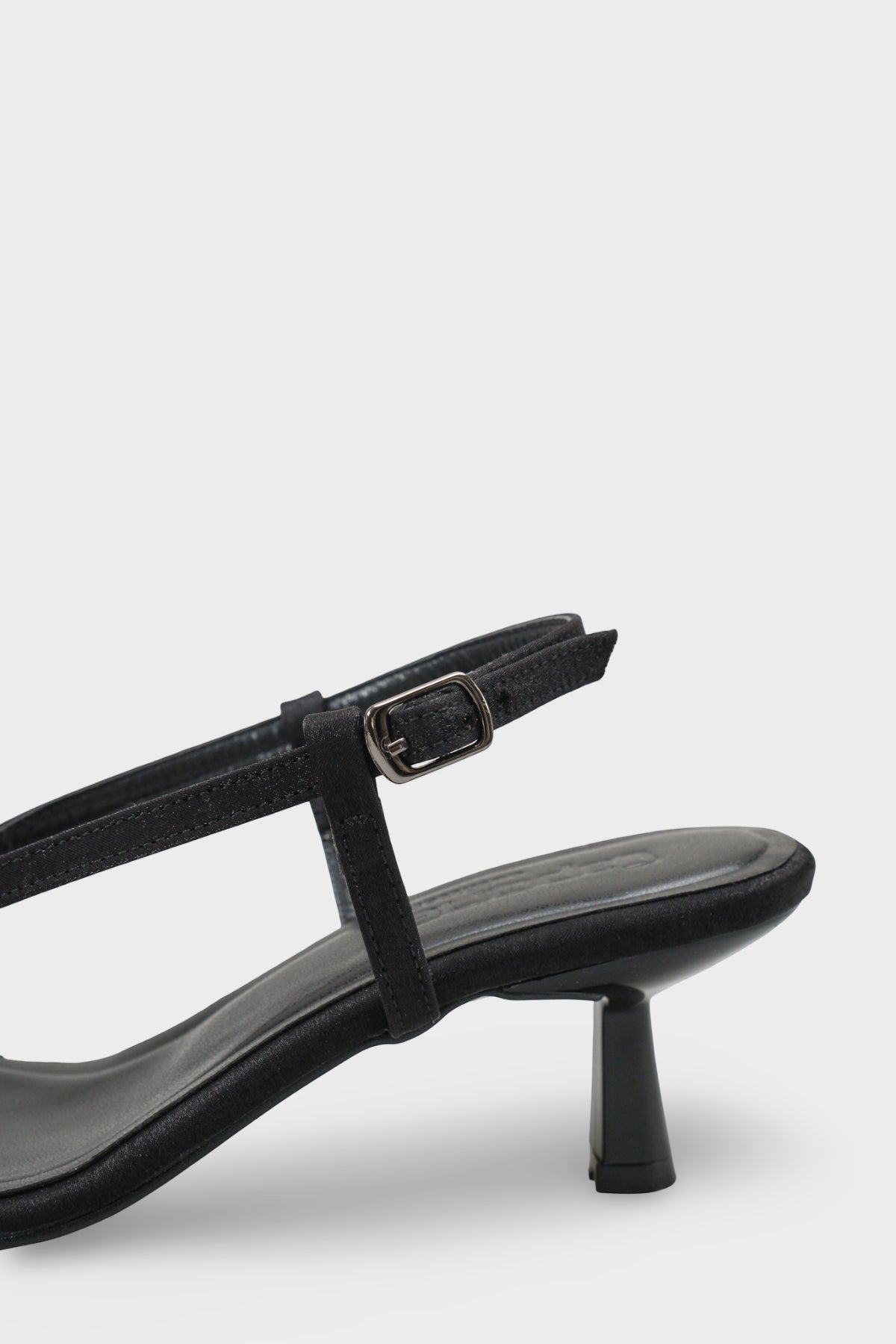 Lacey Saten Orta Topuklu Küt Burunlu Kadın Sandalet