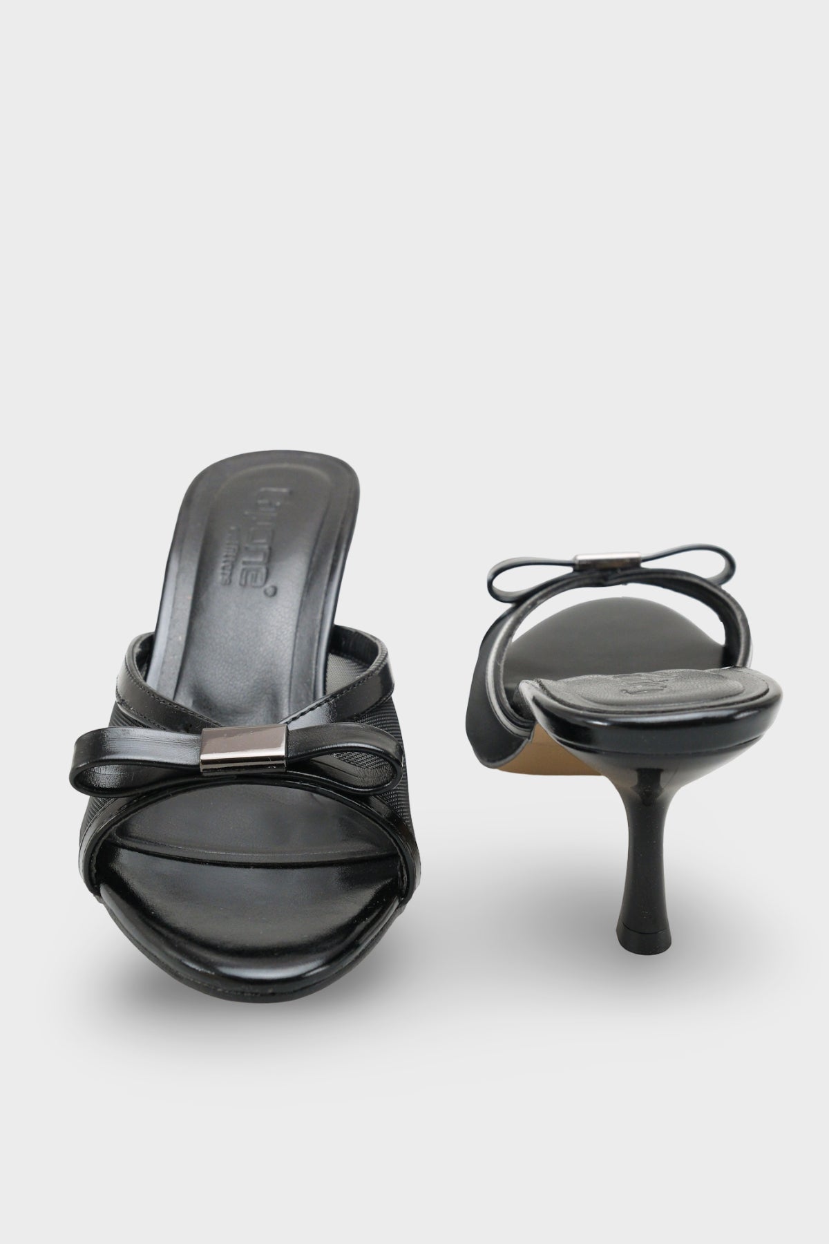 Robbi Sivri Burunlu Fileli Fiyonklu Orta Topuklu Şık Kadın Terlik