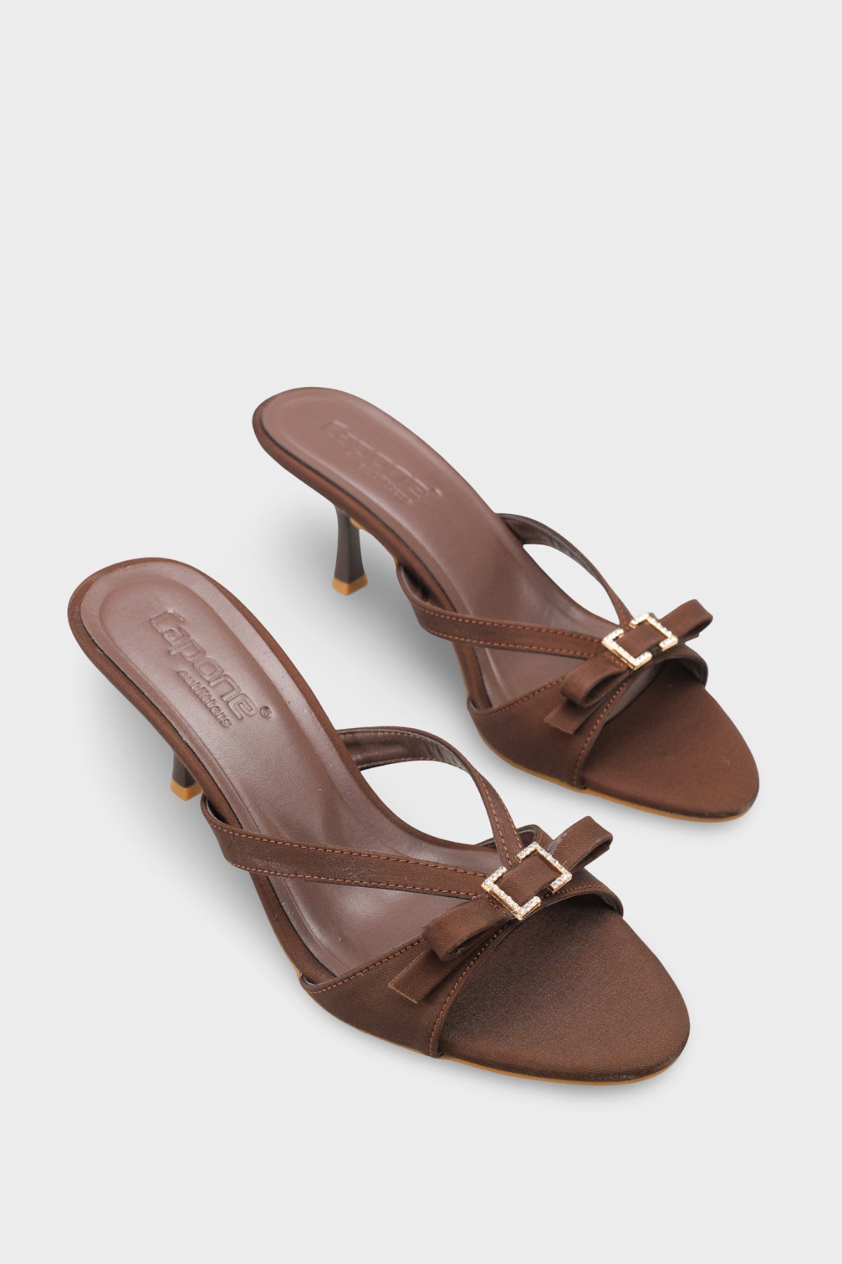 Vivia Sivri Burunlu Taşlı Tokalı Saten Orta Topuklu Şık Kadın Terlik