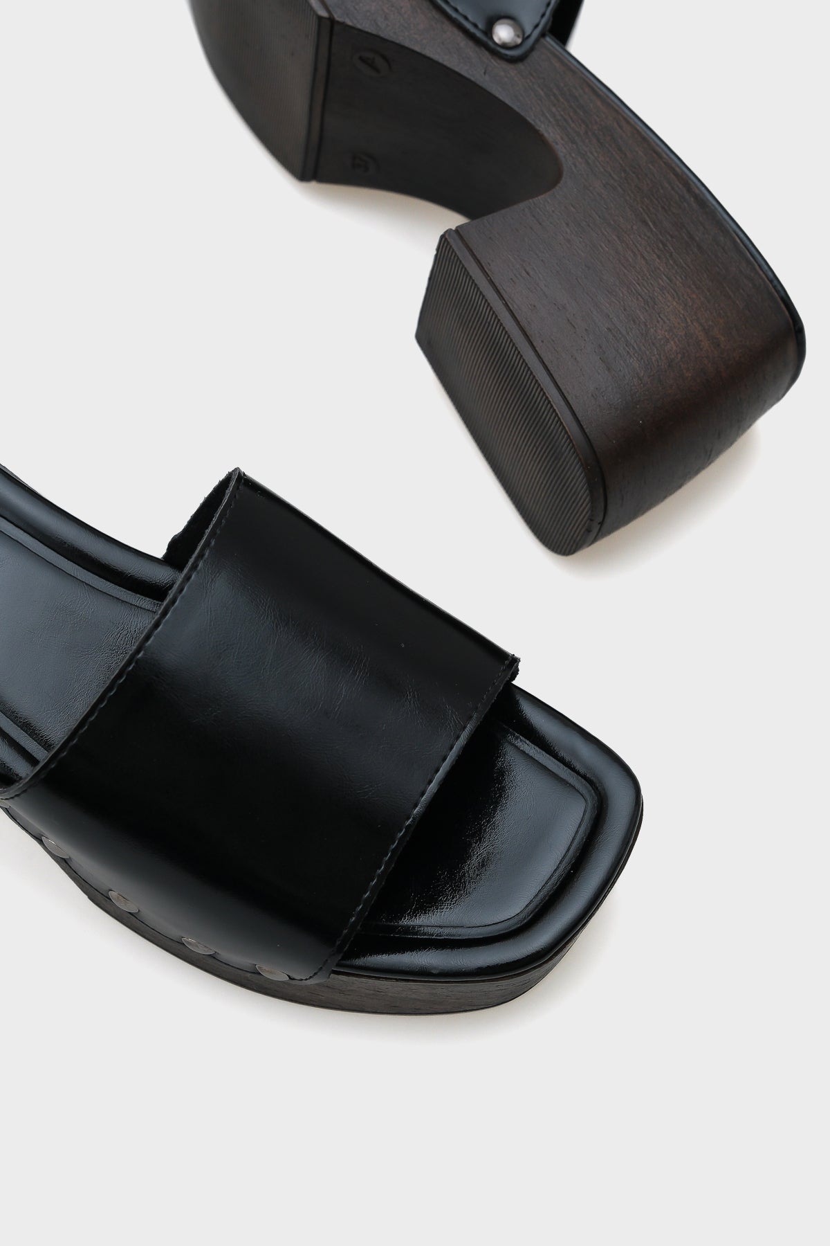 Mira Tek Bantlı Kadın Sabo