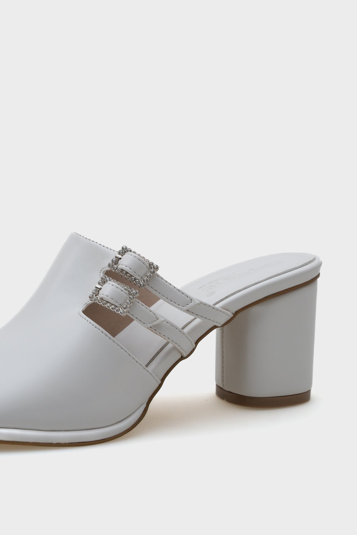 Mona Küt Burunlu Orta Topuklu Çift Taşlı Tokalı Kadın Terlik