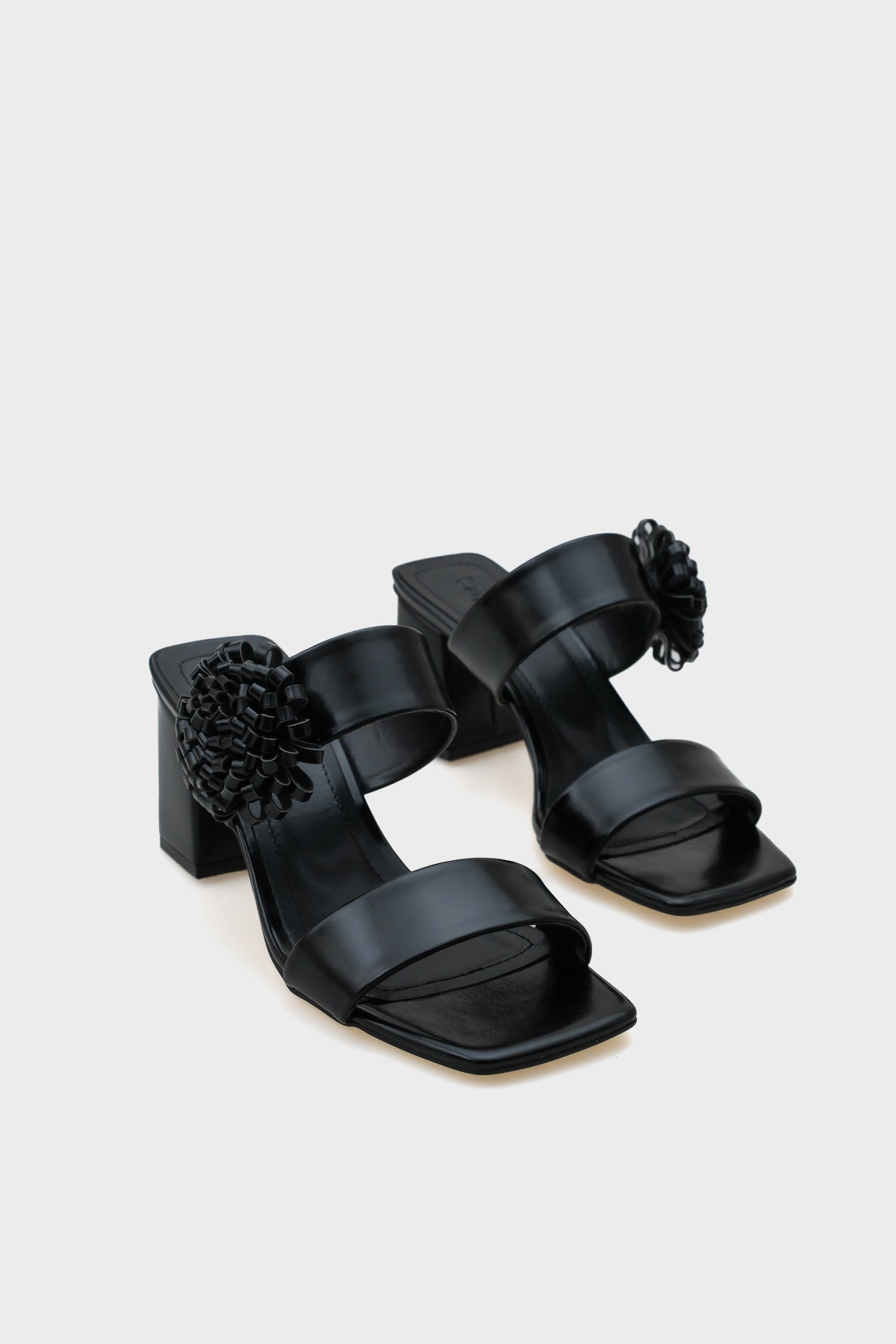 Moya Orta Topuklu Küt Burunlu  Çiçekli Kadın Terlik