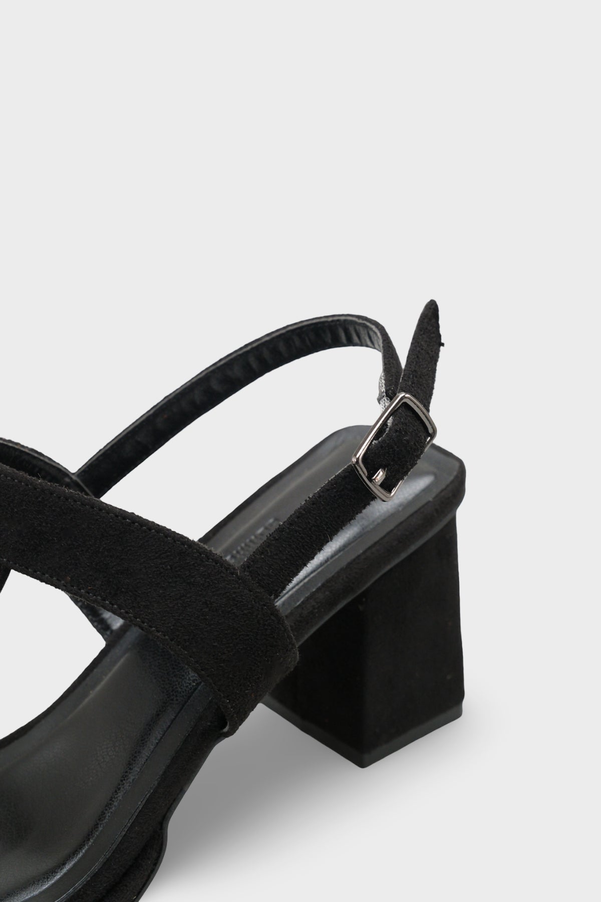 Ronni Orta Topuklu Taşlı Süet Görünümlü Kadın Ayakkabı