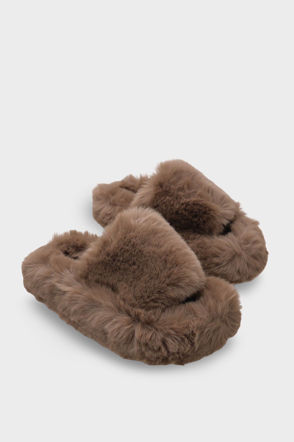 Nyssa Peluş Tüylü Kadın Ev Terliği