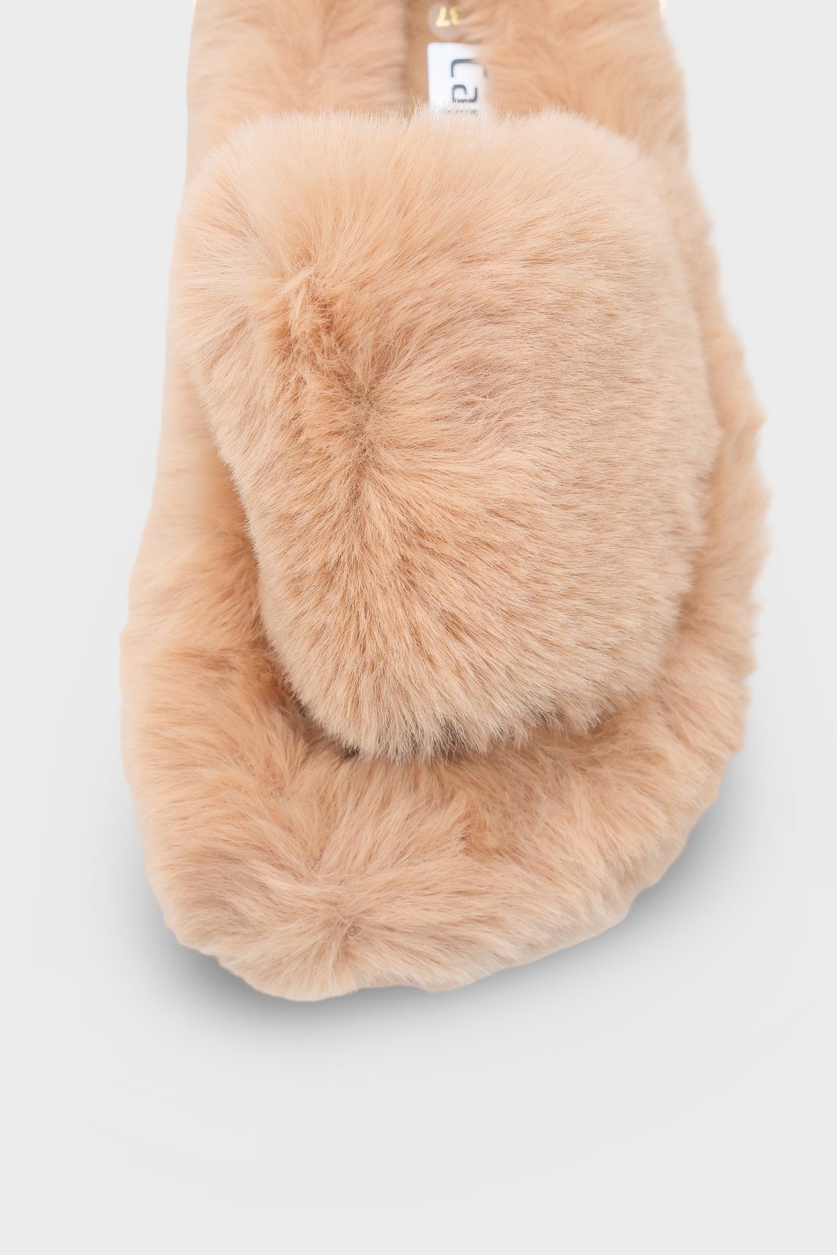 Nyssa Peluş Tüylü Kadın Ev Terliği