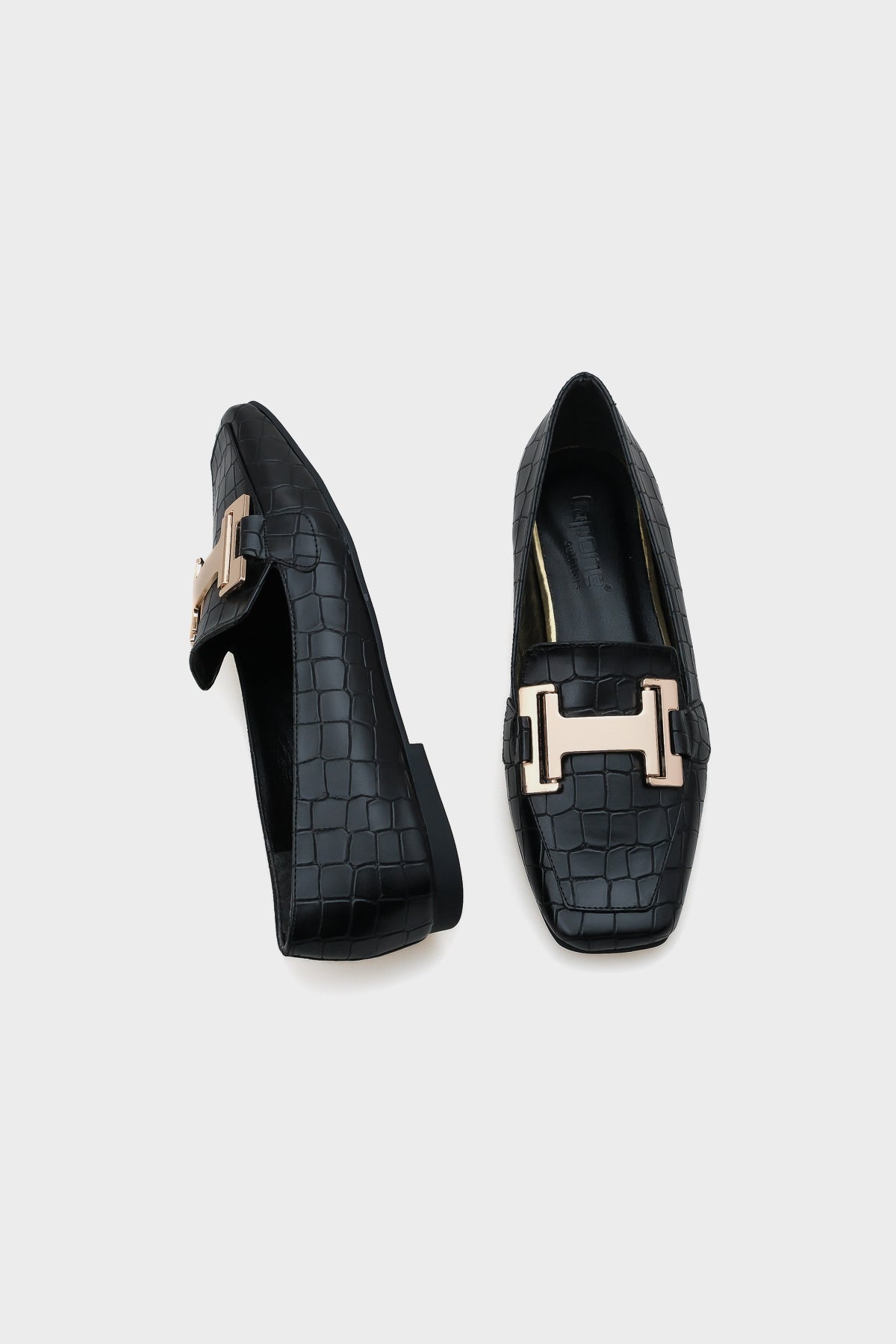 Carey Küt Burunlu Metal  Toka Aksesuarlı Kadın Loafer