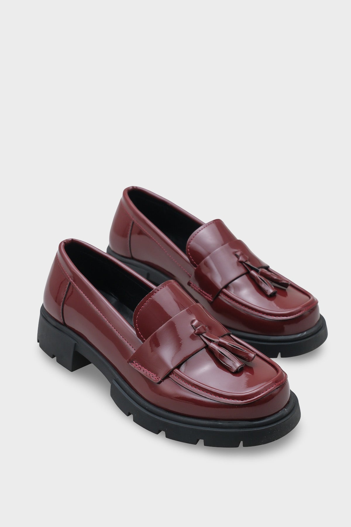 Elga Trak Tabanlı Püsküllü Kadın Loafer