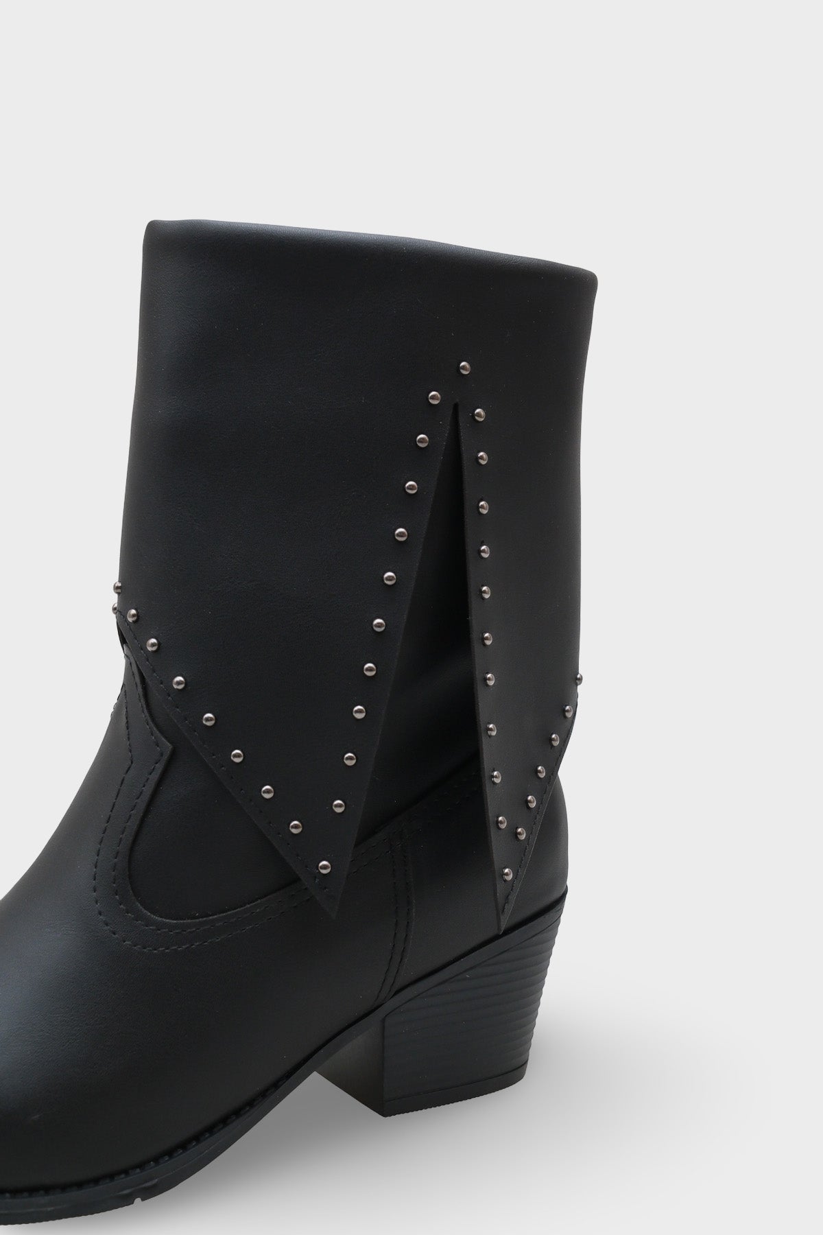 Dakota Kadın Kovboy Bot