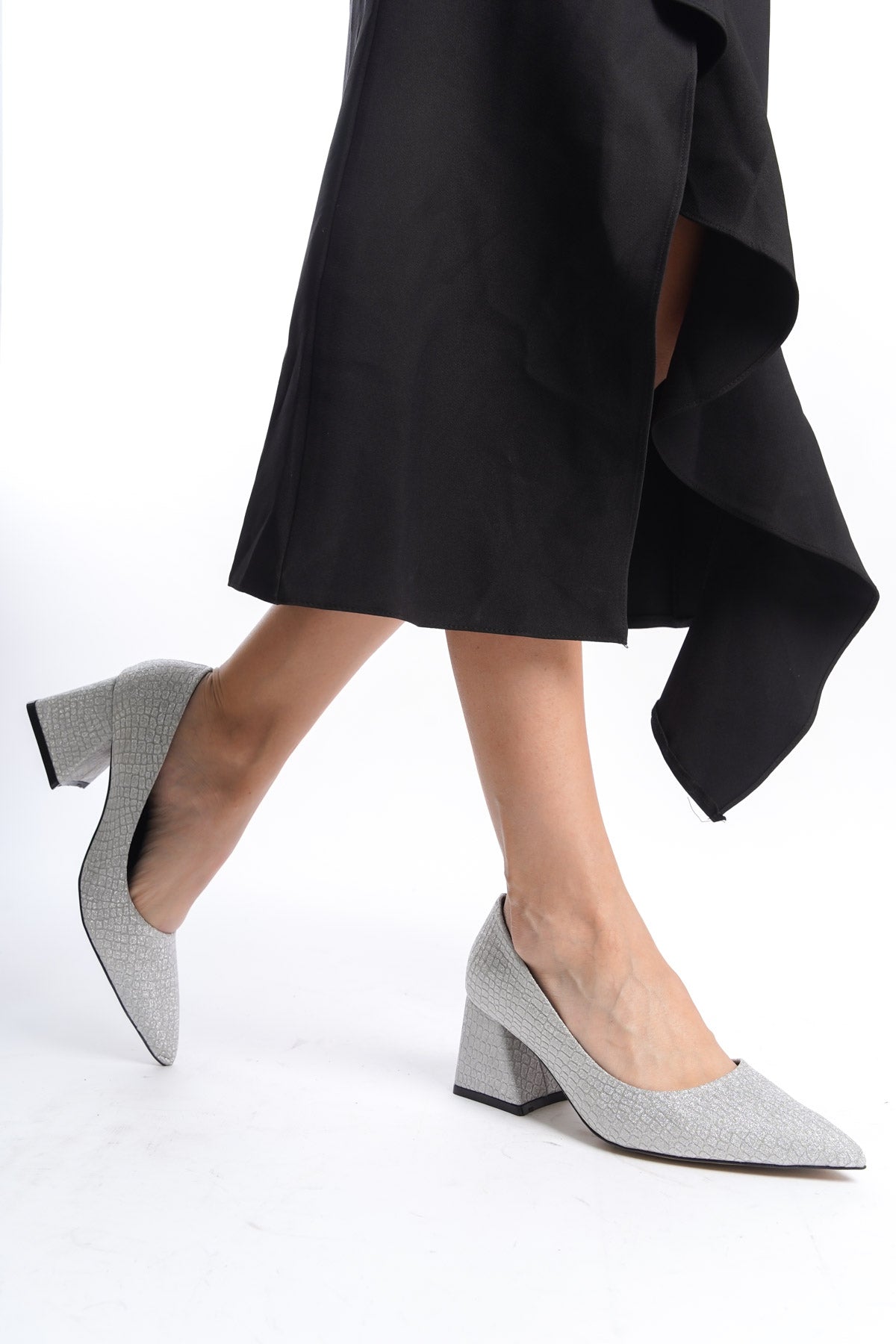 Orta Topuklu Yumuşak Pedli Taban Kadın Ayakkabı