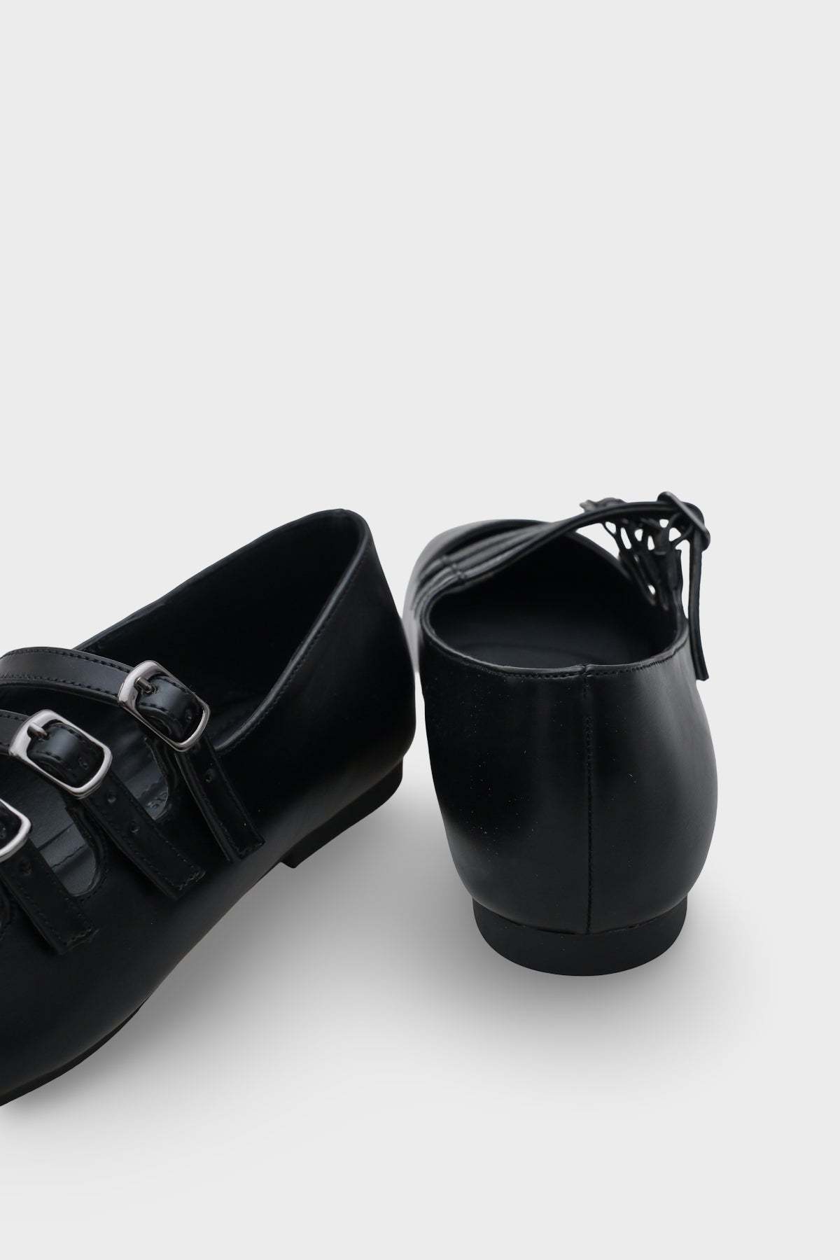 Marcelle Küt Burunlu Üç Tokalı Bantlı Kadın Babet