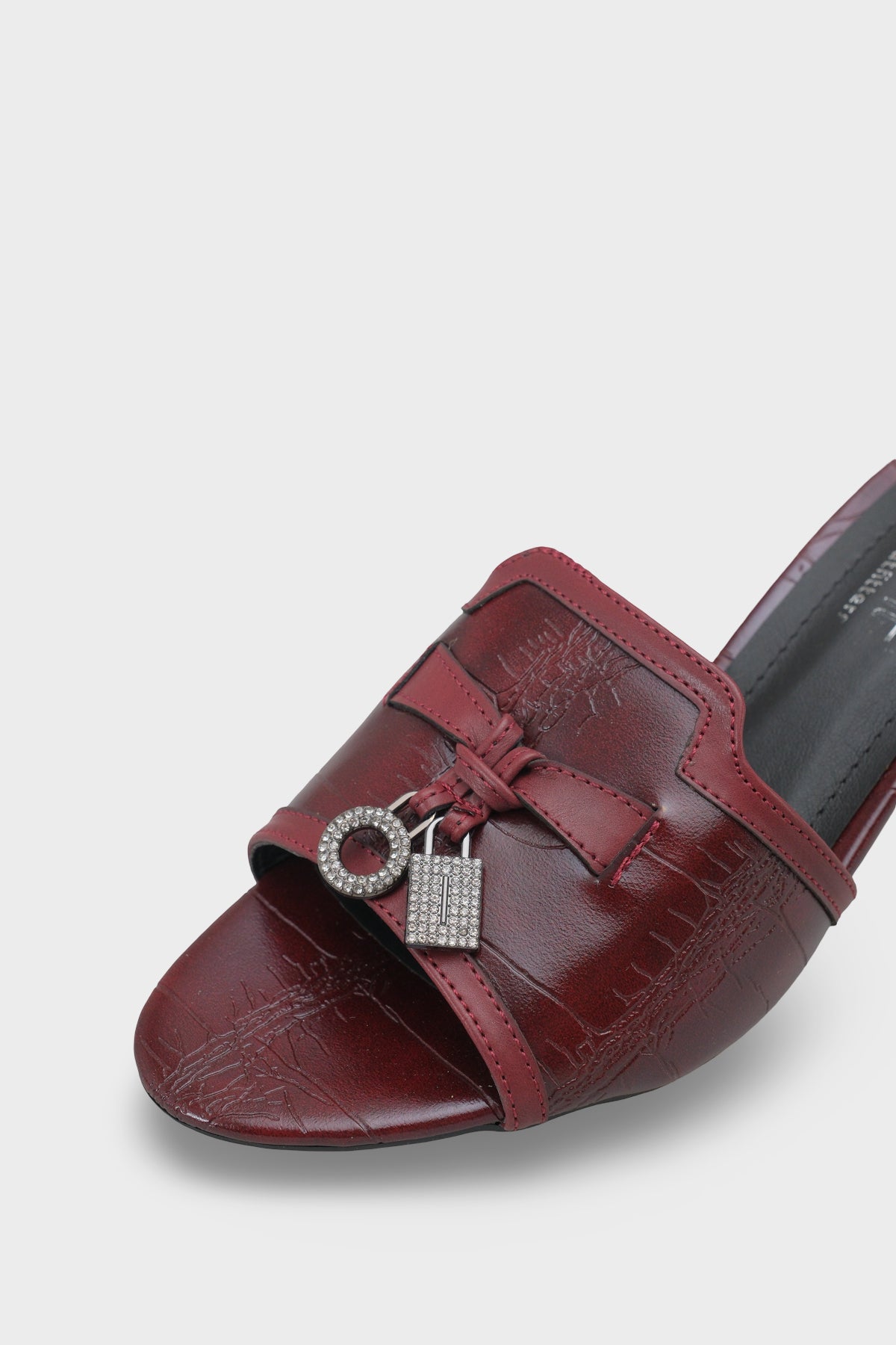 Nady Orta Topuklu Taşlı Aksesuarlı Tek Bantlı Kadın Terlik