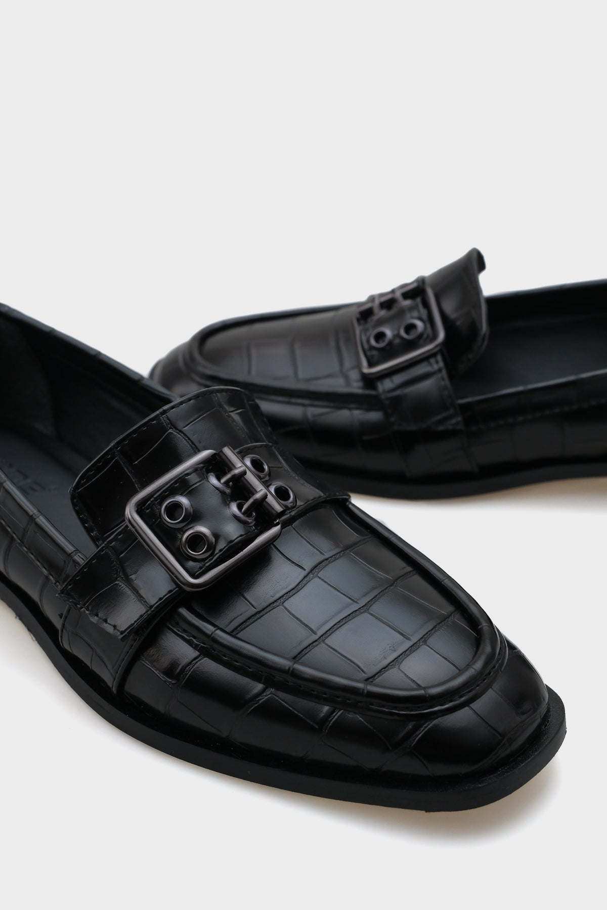 Carla Metal Tokalı Kadın Loafer Ayakkabı