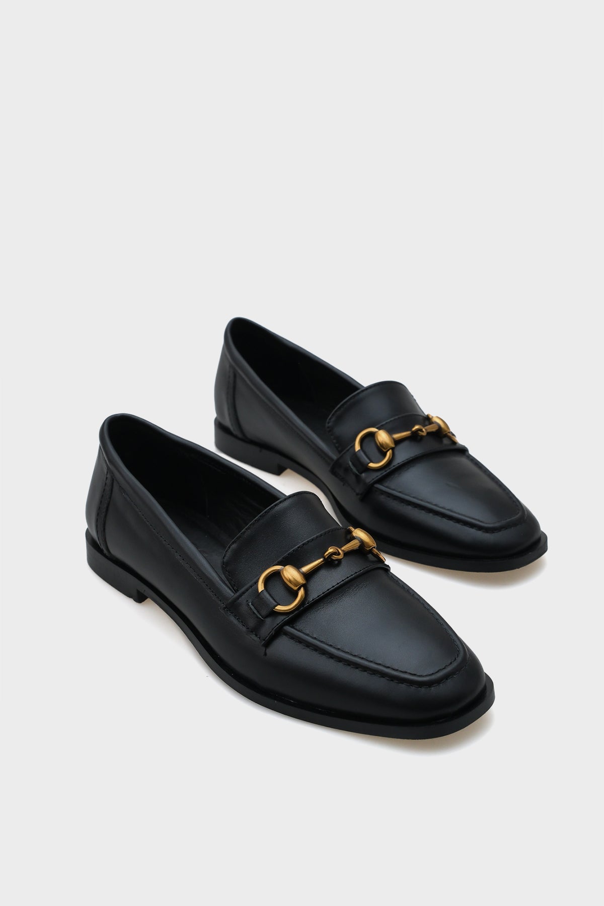 Carly Hakiki Deri Metal Tokalı Kadın Loafer Ayakkabı