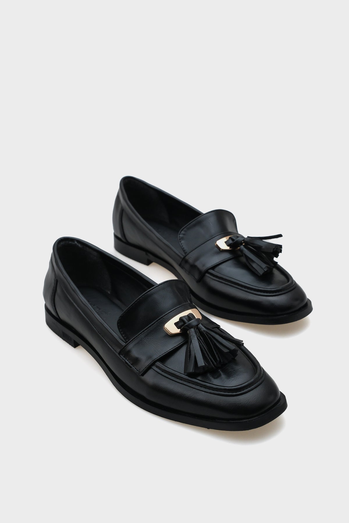 Carmela Metal Tokalı Püsküllü Kadın Loafer Ayakkabı