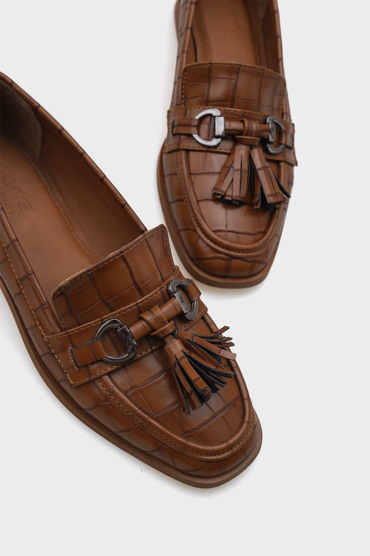Carolin Metal Tokalı Püsküllü Kadın Loafer Ayakkabı