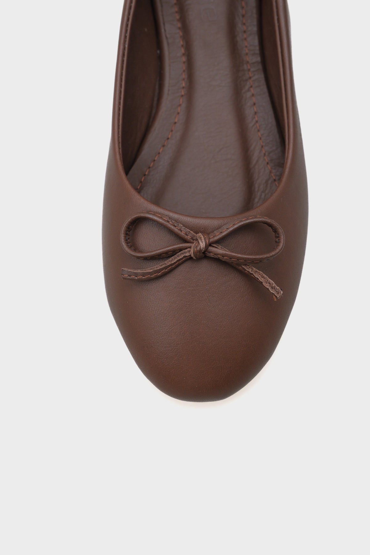 Bloom Hakiki Deri Fiyonklu Yuvarlak Burunlu Kadın Babet