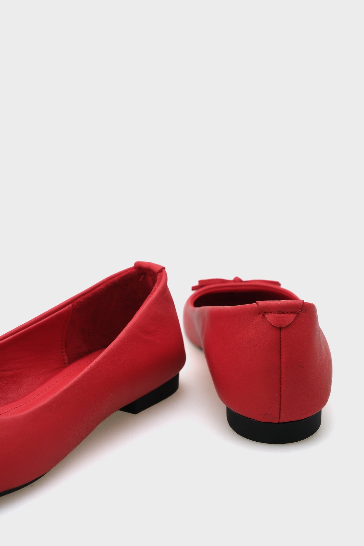 Bloom Hakiki Deri Fiyonklu Yuvarlak Burunlu Kadın Babet