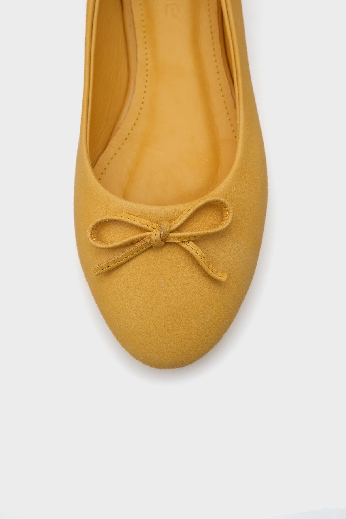 Bloom Hakiki Deri Fiyonklu Yuvarlak Burunlu Kadın Babet