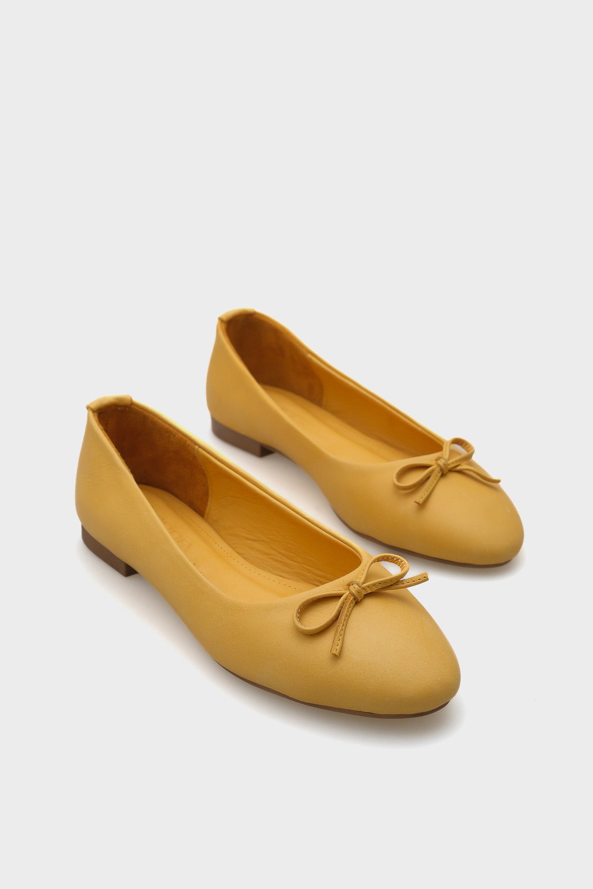 Bloom Hakiki Deri Fiyonklu Yuvarlak Burunlu Kadın Babet