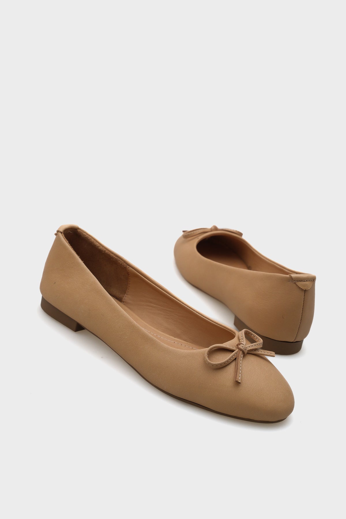 Bloom Hakiki Deri Fiyonklu Yuvarlak Burunlu Kadın Babet