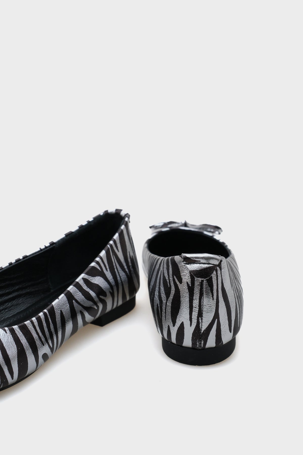 Bloom Hakiki Deri Fiyonklu Yuvarlak Burunlu Kadın Babet