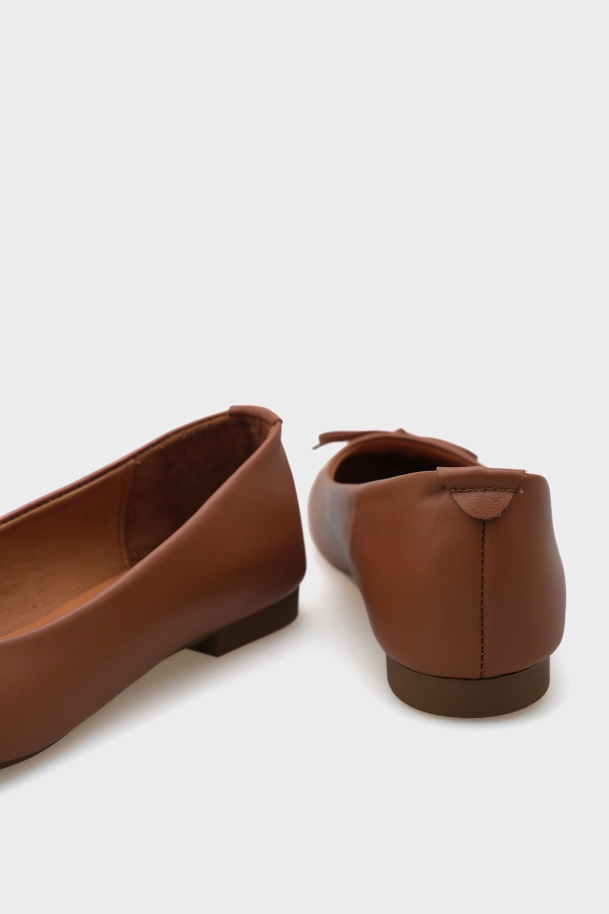 Bloom Hakiki Deri Fiyonklu Yuvarlak Burunlu Kadın Babet