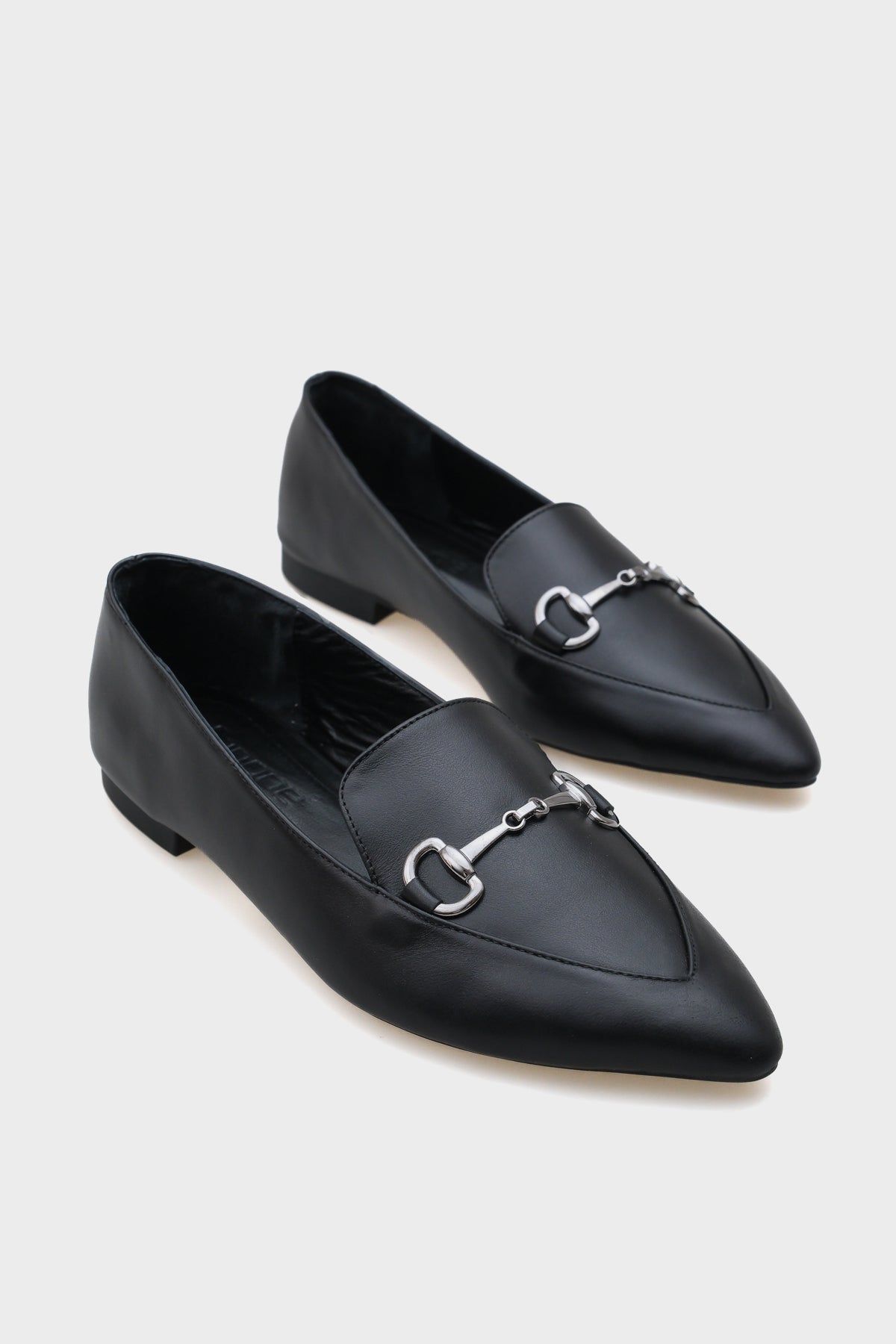 Bluby Hakiki Deri Sivri Burunlu Tokalı Kadın Babet