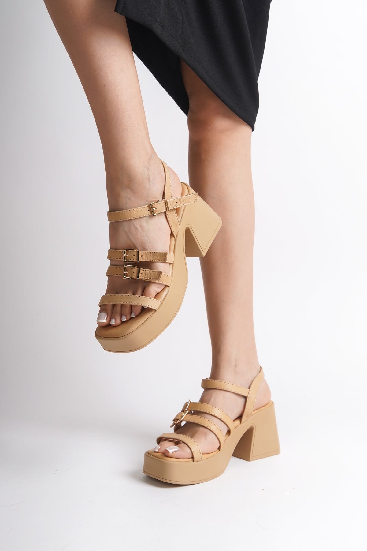 Hakiki Deri 3 Bantlı Tokalı Platform Kadın Sandalet