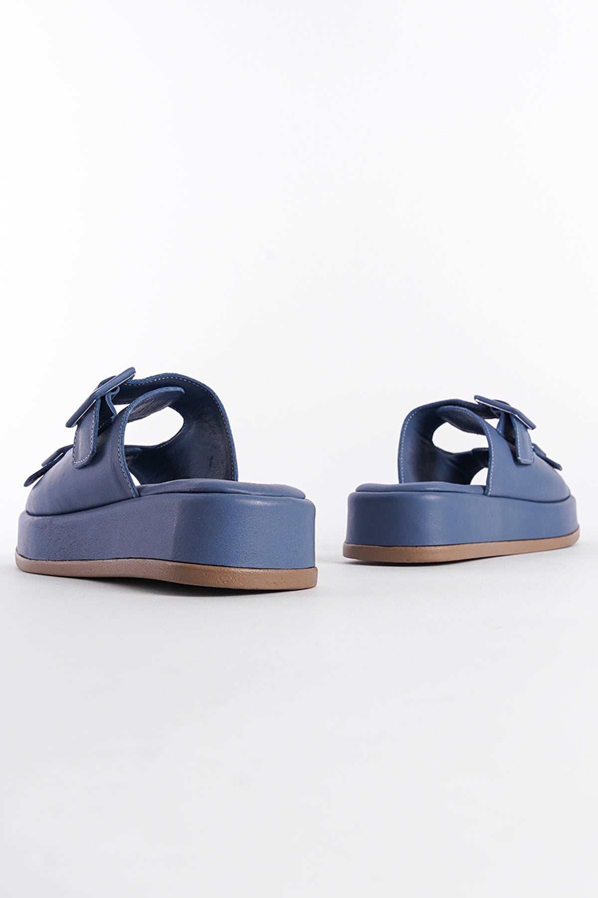 Hasır Hakiki Deri Tokalı Kadın Terlik