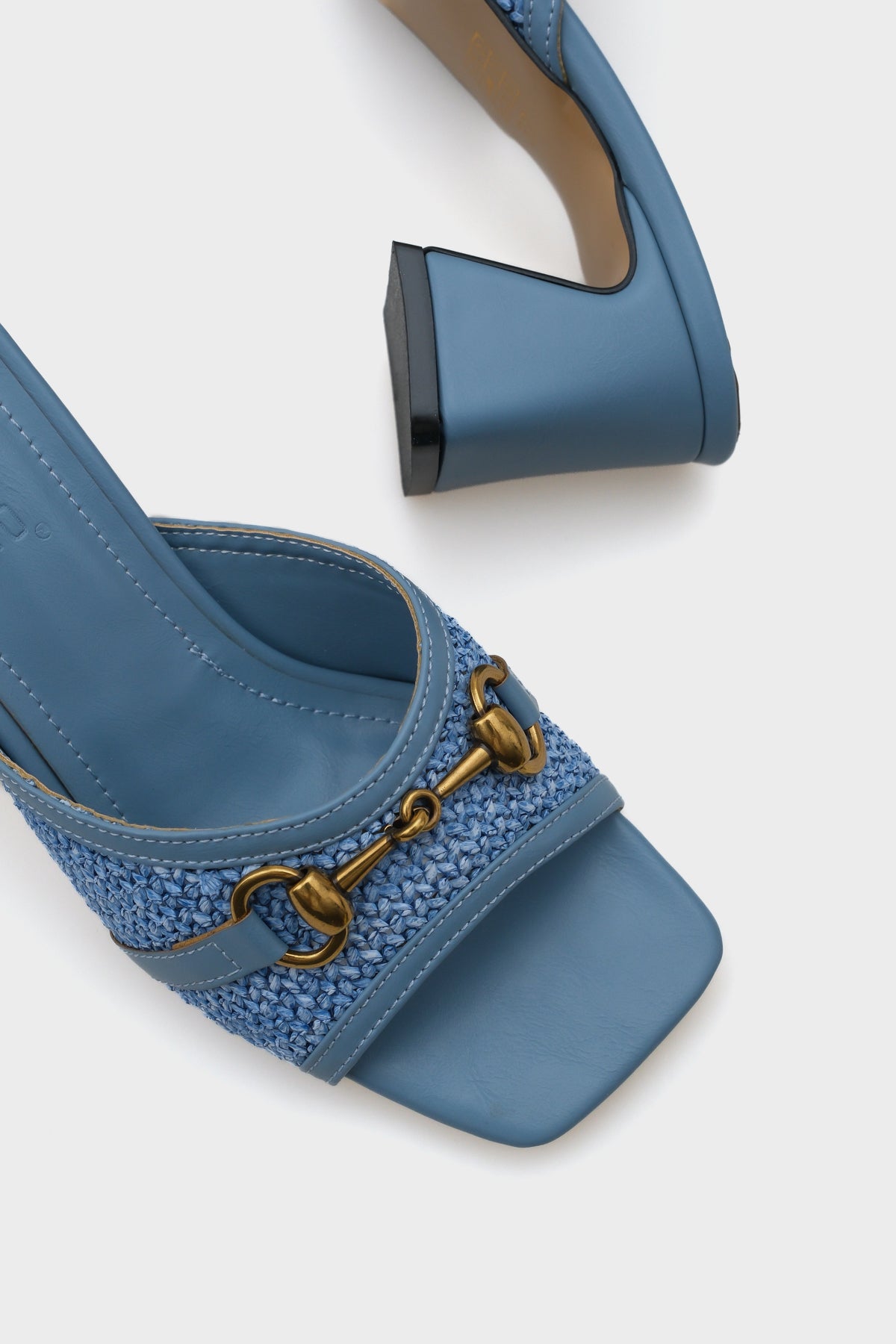 Natalie Hasır Orta Topuklu Ahşap Tokalı Kadın Terlik