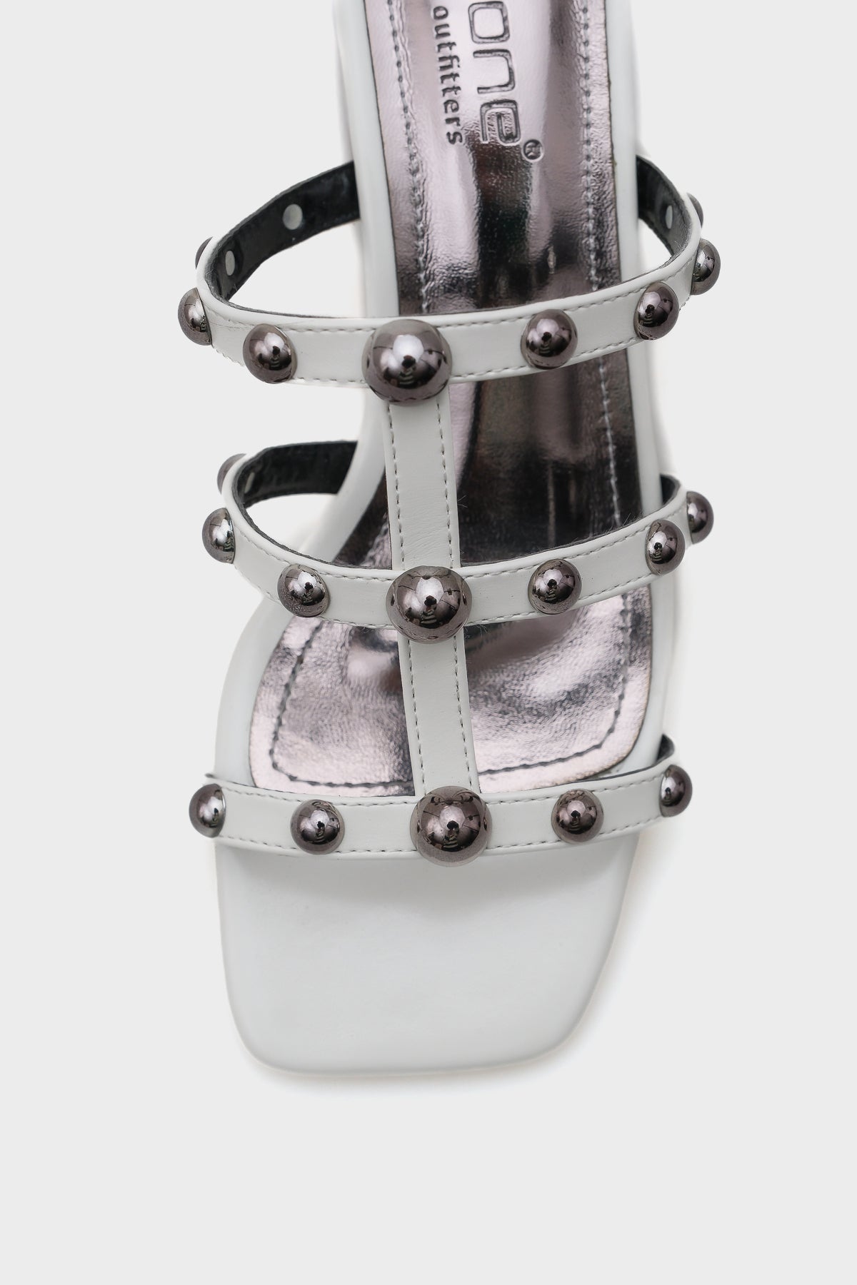 Nela Orta Topuklu Bantlı Metal Aksesuarlı Kadın Terlik