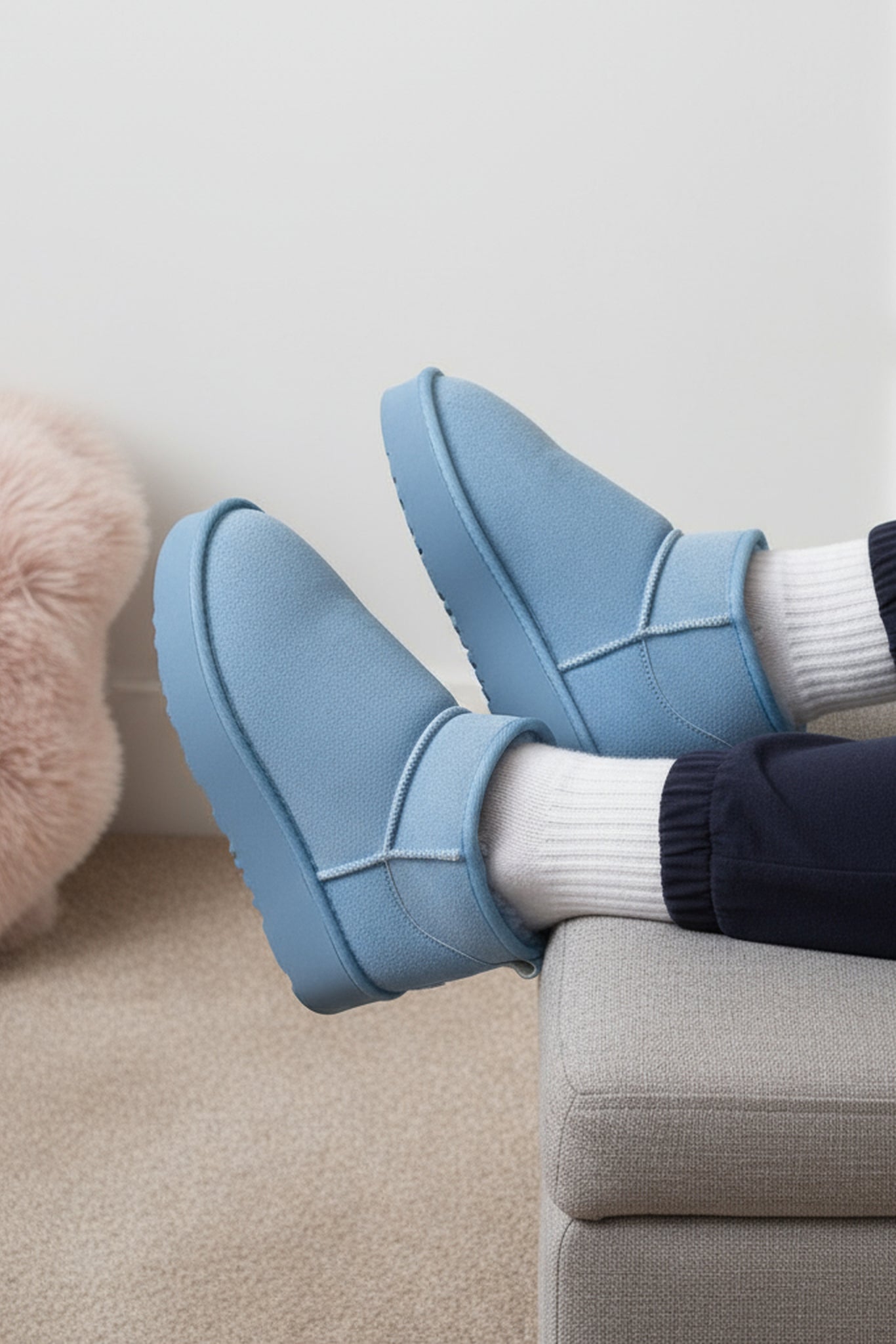 Raina Kalın Tabanlı Yuvarlak Burunlu Kürklü Kısa Kadın Bot