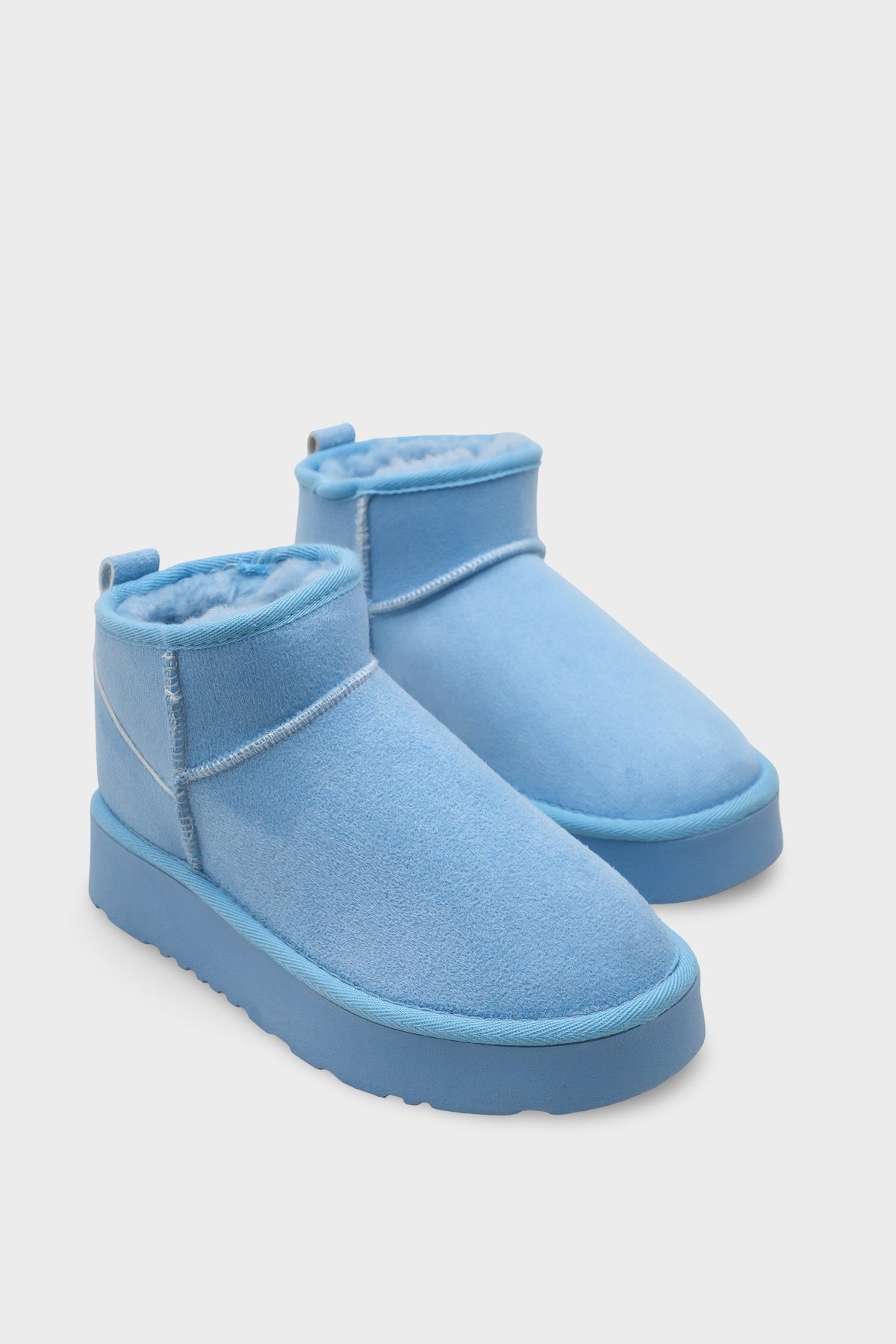 Raina Kalın Tabanlı Yuvarlak Burunlu Kürklü Kısa Kadın Bot