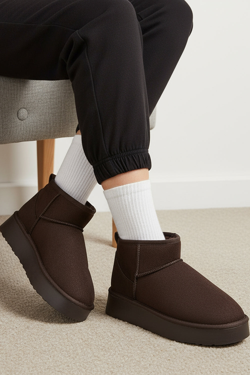 Raina Kalın Tabanlı Yuvarlak Burunlu Kürklü Kısa Kadın Bot