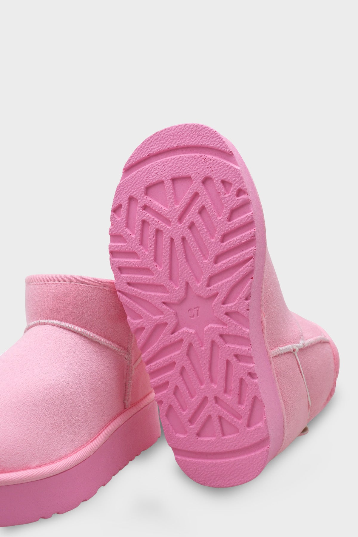 Raina Kalın Tabanlı Yuvarlak Burunlu Kürklü Kısa Kadın Bot