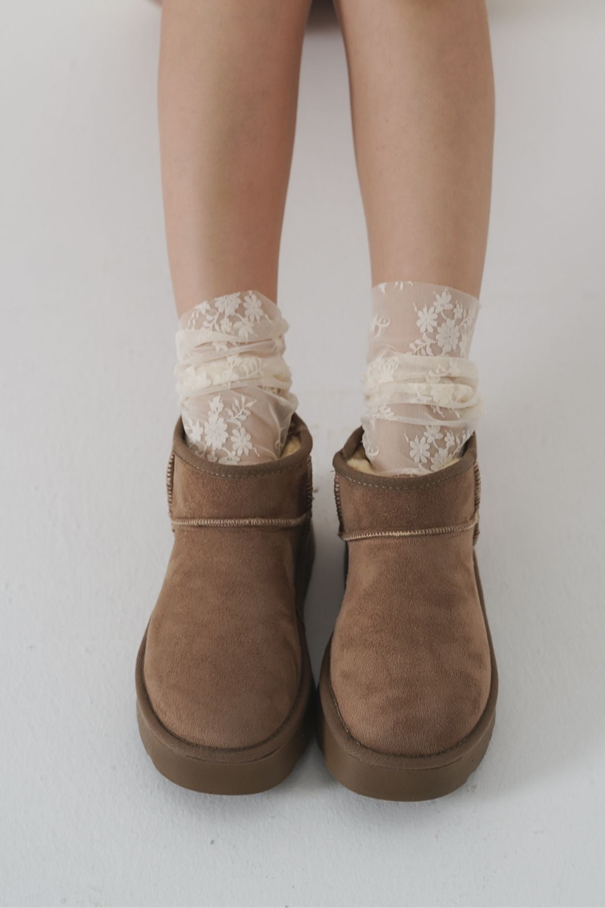 Raina Kalın Tabanlı Yuvarlak Burunlu Kürklü Kısa Kadın Bot