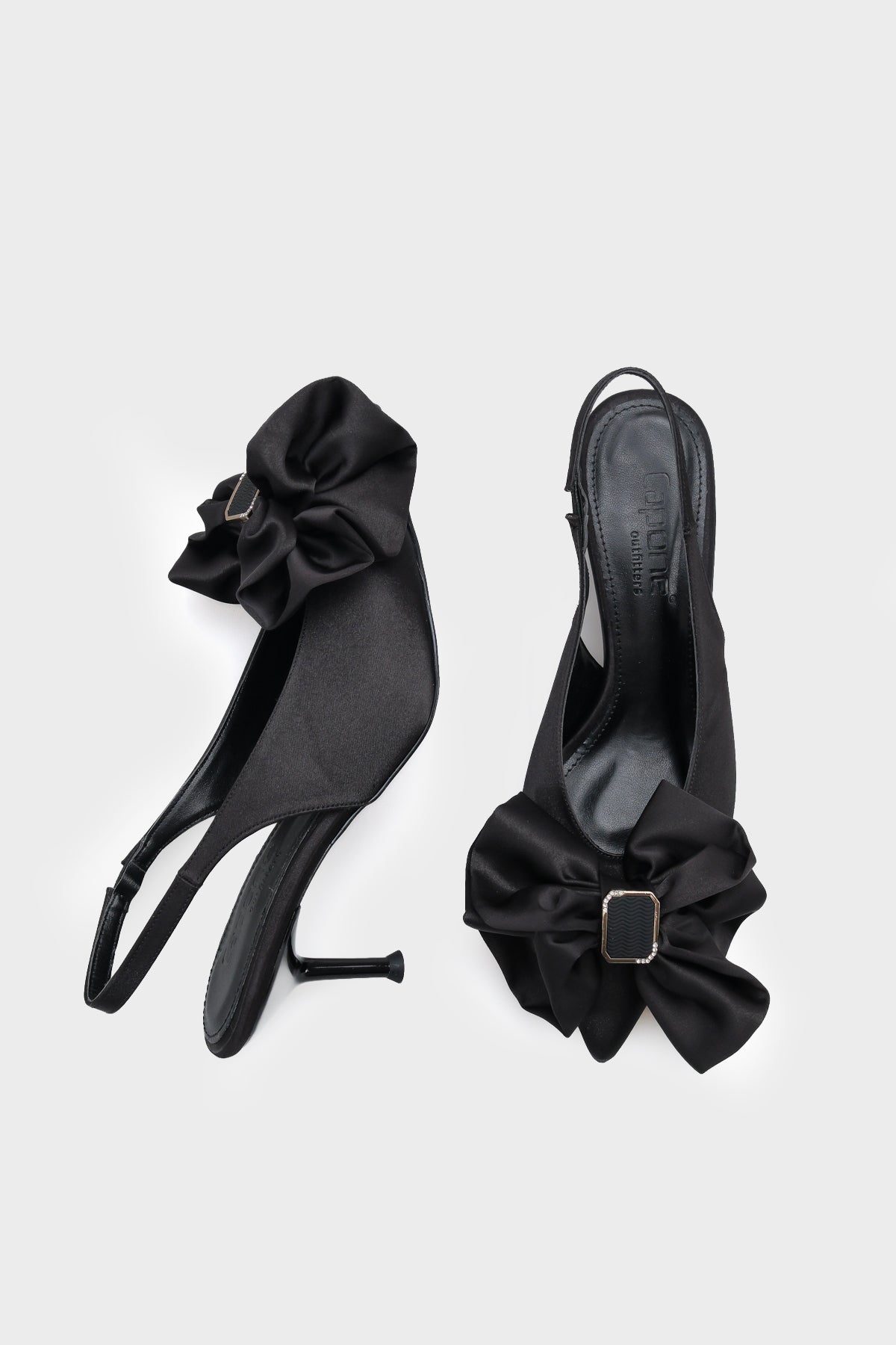 Tasha Saten Fiyonklu Orta Topuklu Sivri Burunlu  Saten Kadın Ayakkabı