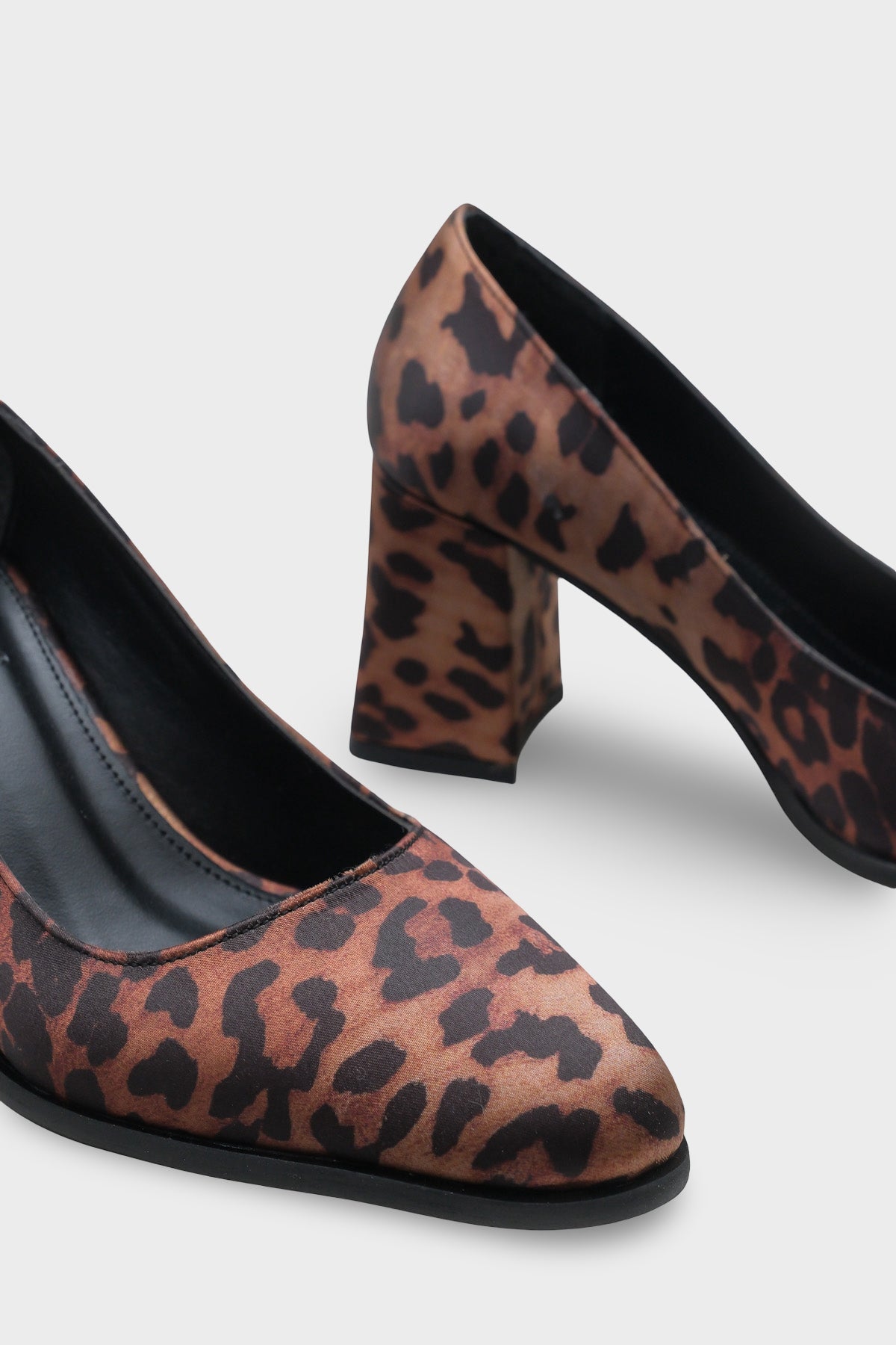 Penni Yuvarlak Burunlu Orta Topuklu Günlük Kadın Topuklu Ayakkabı