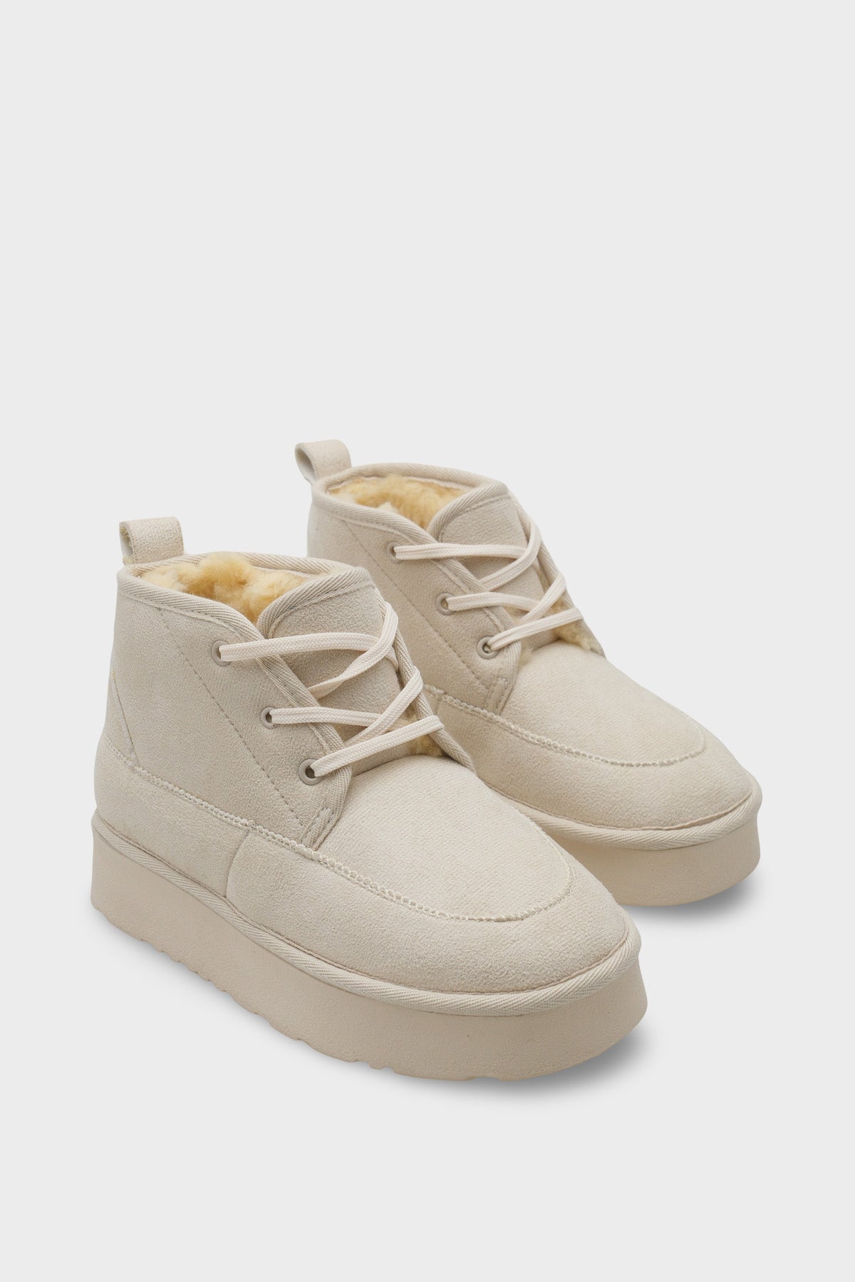 Madeline Kalın Tabanlı Yuvarlak Burunlu Bağcıklı Kürklü Kadın Bot