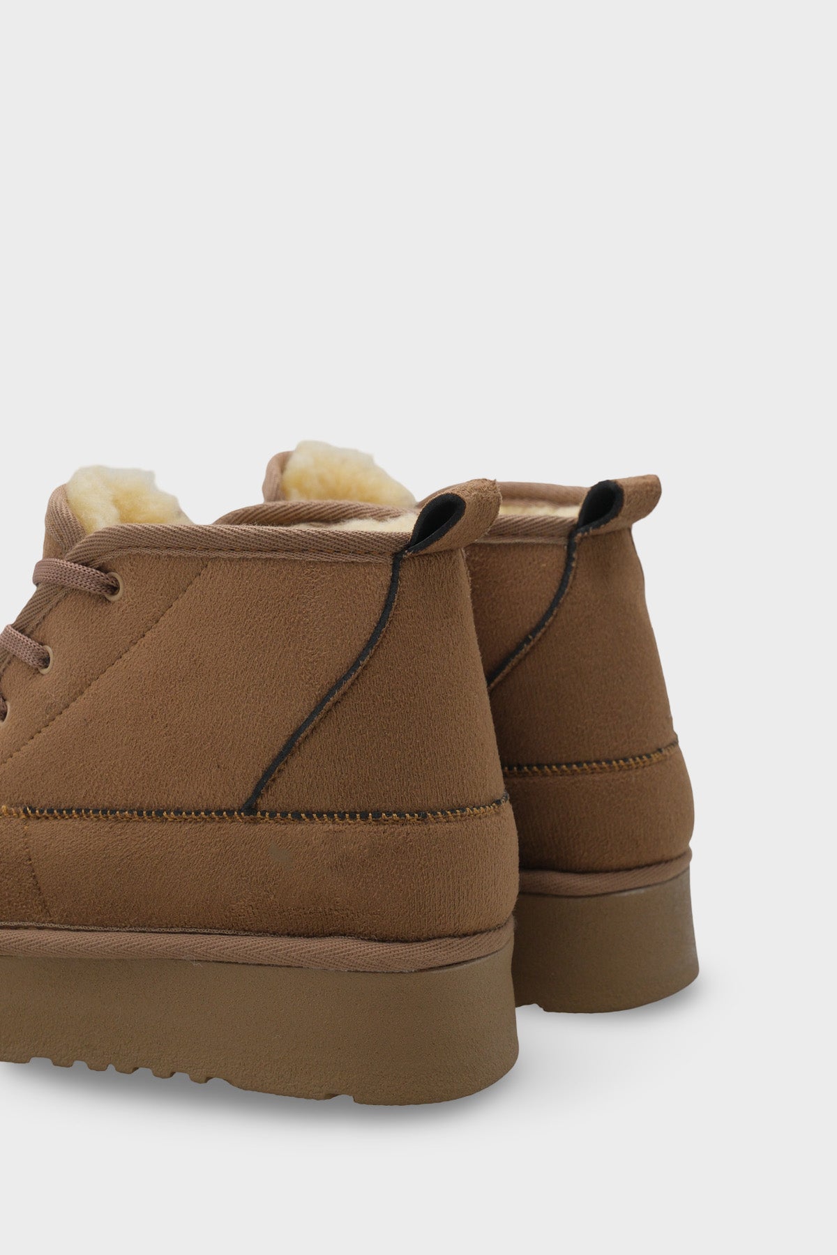 Madeline Kalın Tabanlı Yuvarlak Burunlu Bağcıklı Kürklü Kadın Bot