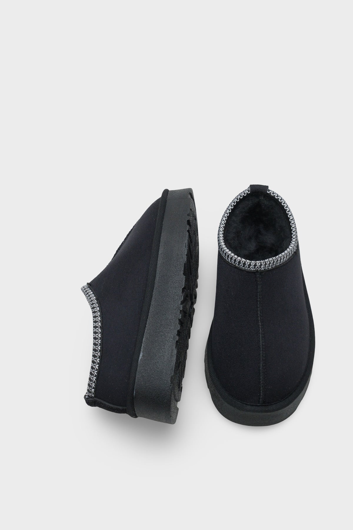 Carroll Kalın Tabanlı Yuvarlak Burunlu Kürklü Kadın Kapalı Terlik