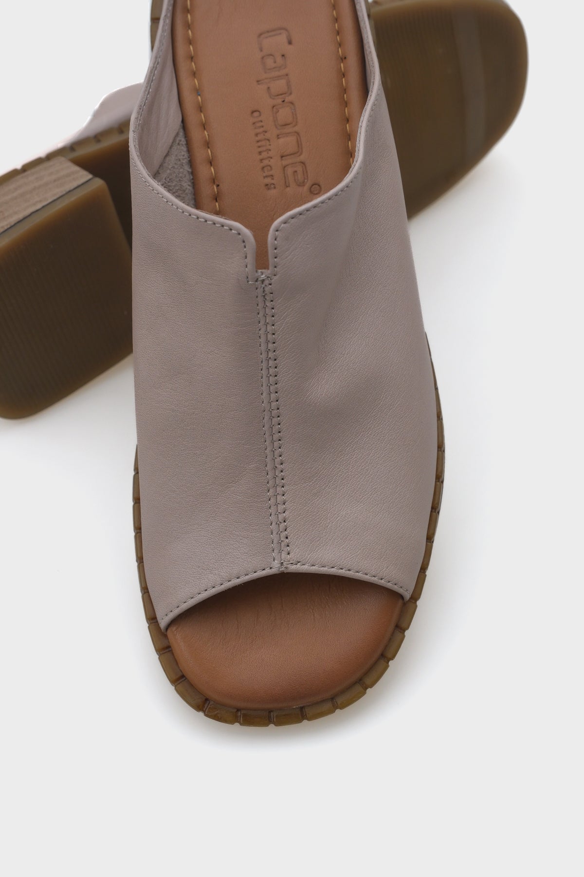 Nessy Kısa Topuklu Tek Bant Deri Kadın Terlik