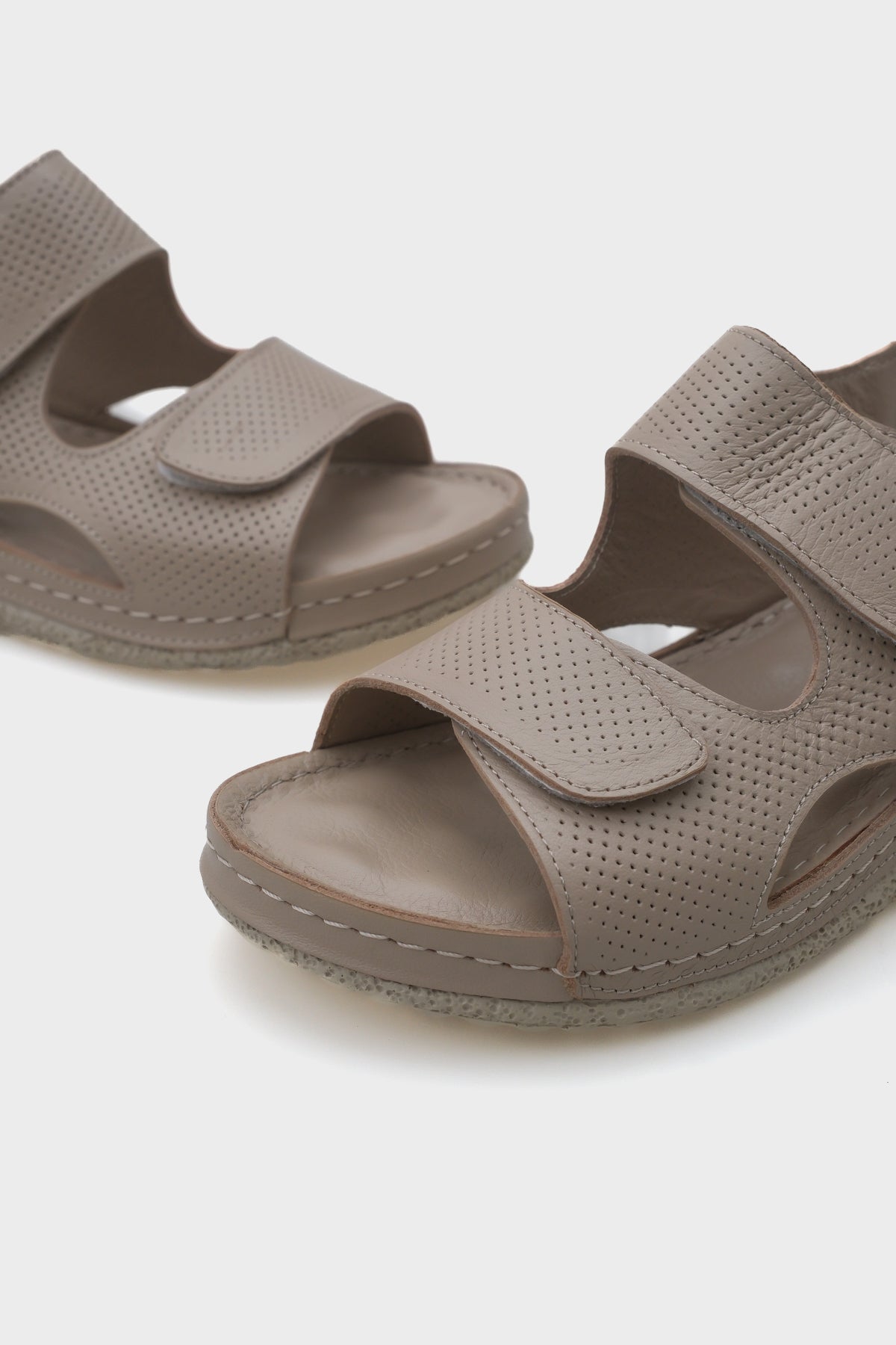 Ember Cırtlı Deri Konfor Anatomik Kadın Sandalet