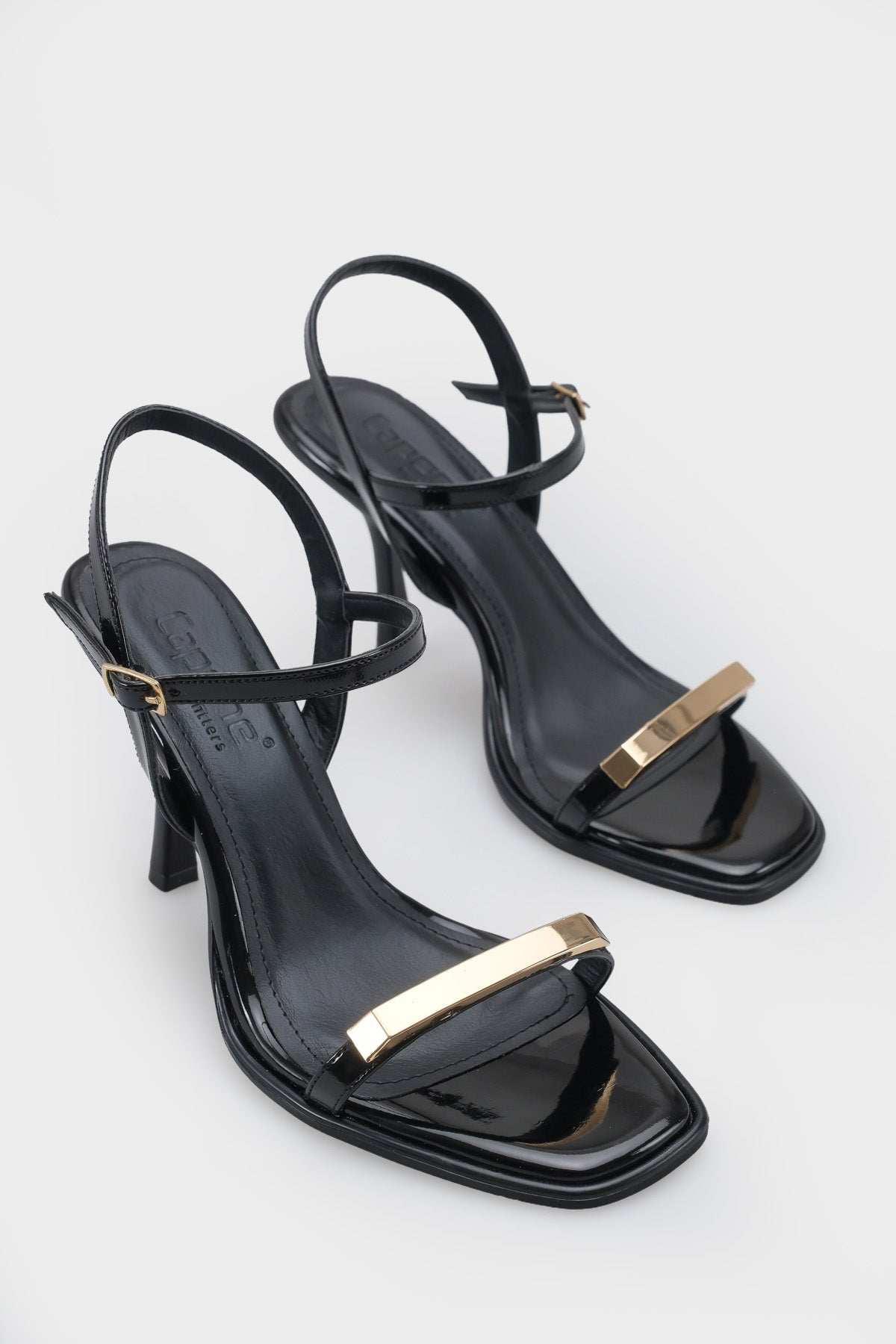 Reggi Küt Burunlu Metal Tek Bantlı Orta Topuklu Bilekten Bantlı Kadın Ayakkabı