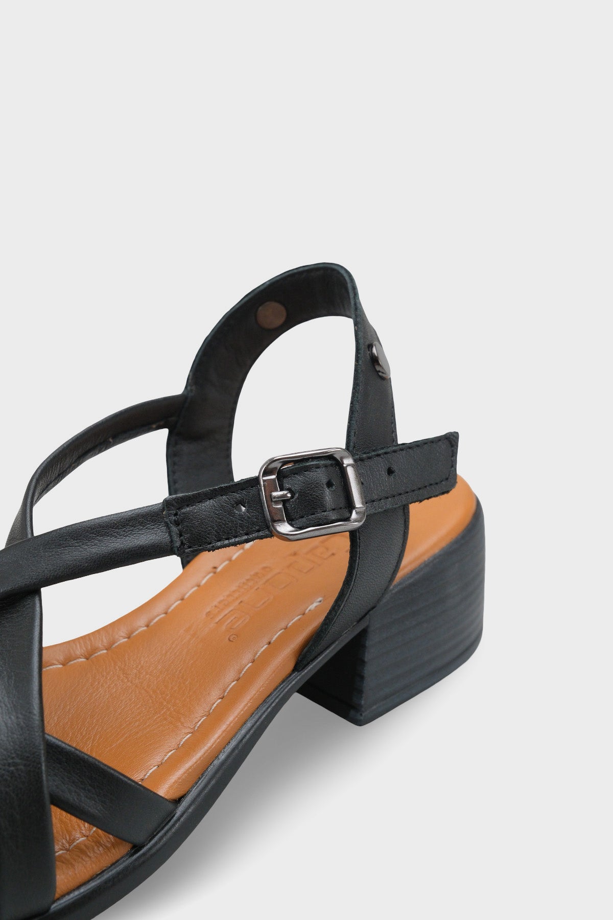 Noreen Hakiki Deri Orta Topuklu Kadın Sandalet