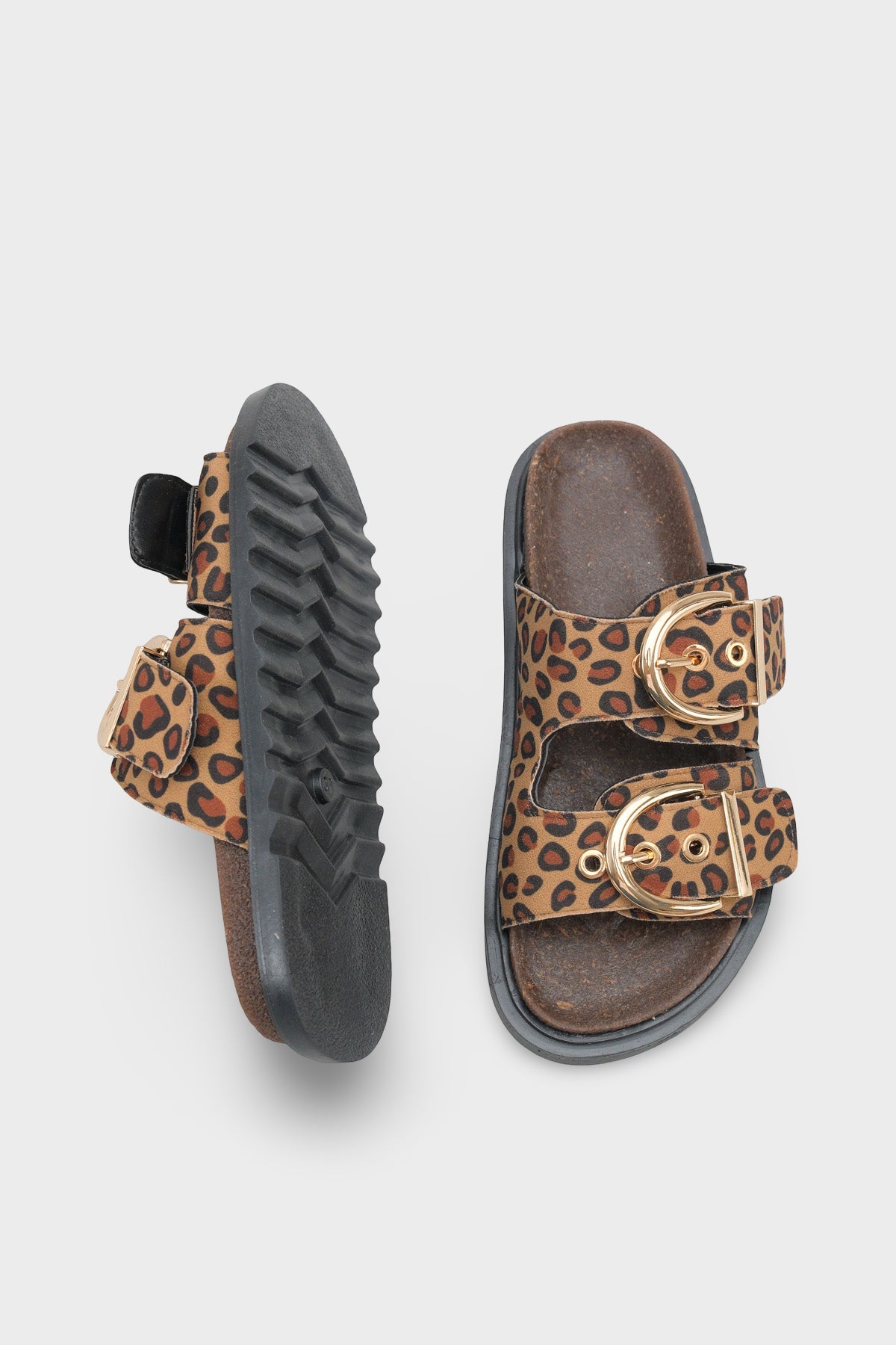 Zelda Düz Topuklu Metal Tokalı Konfor Kadın Terlik