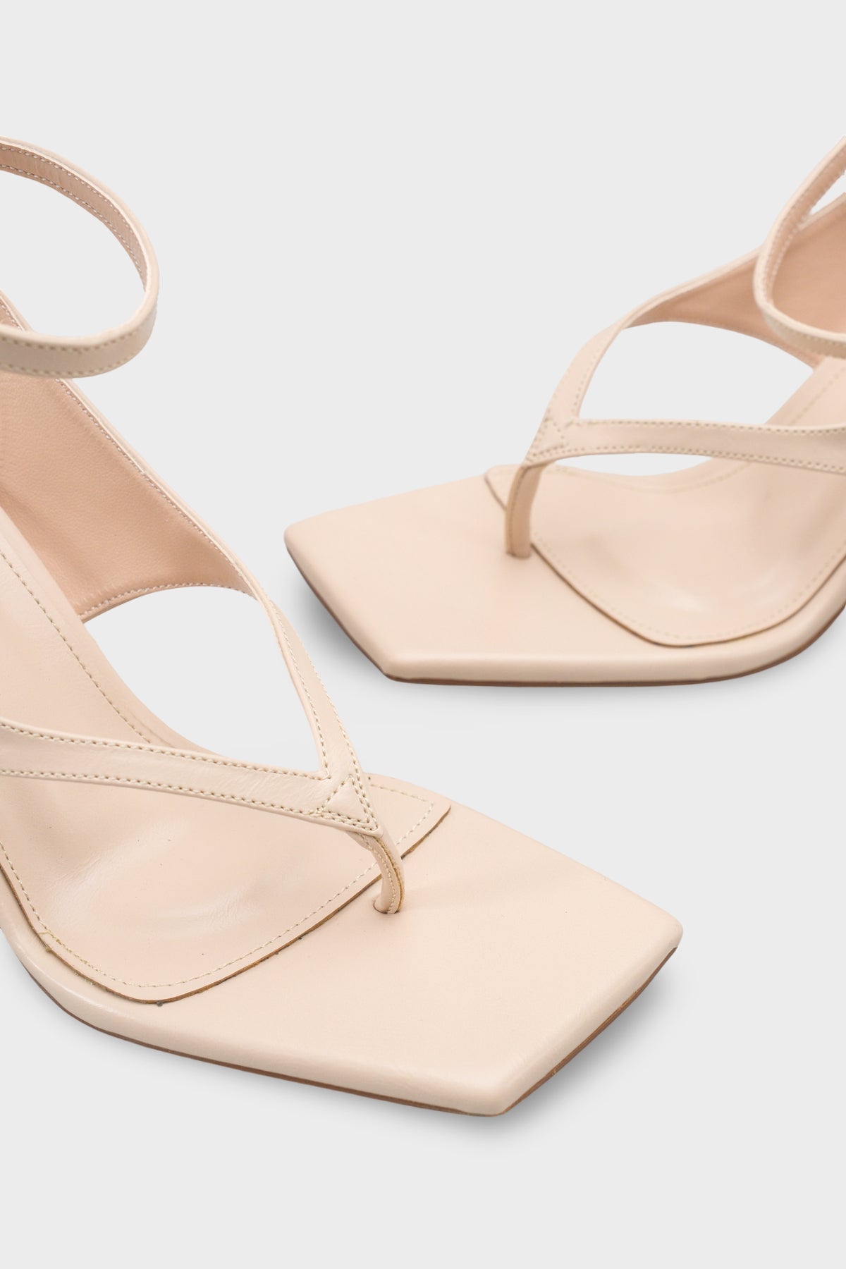 Suzie Kadın Parmak Arası Sandalet